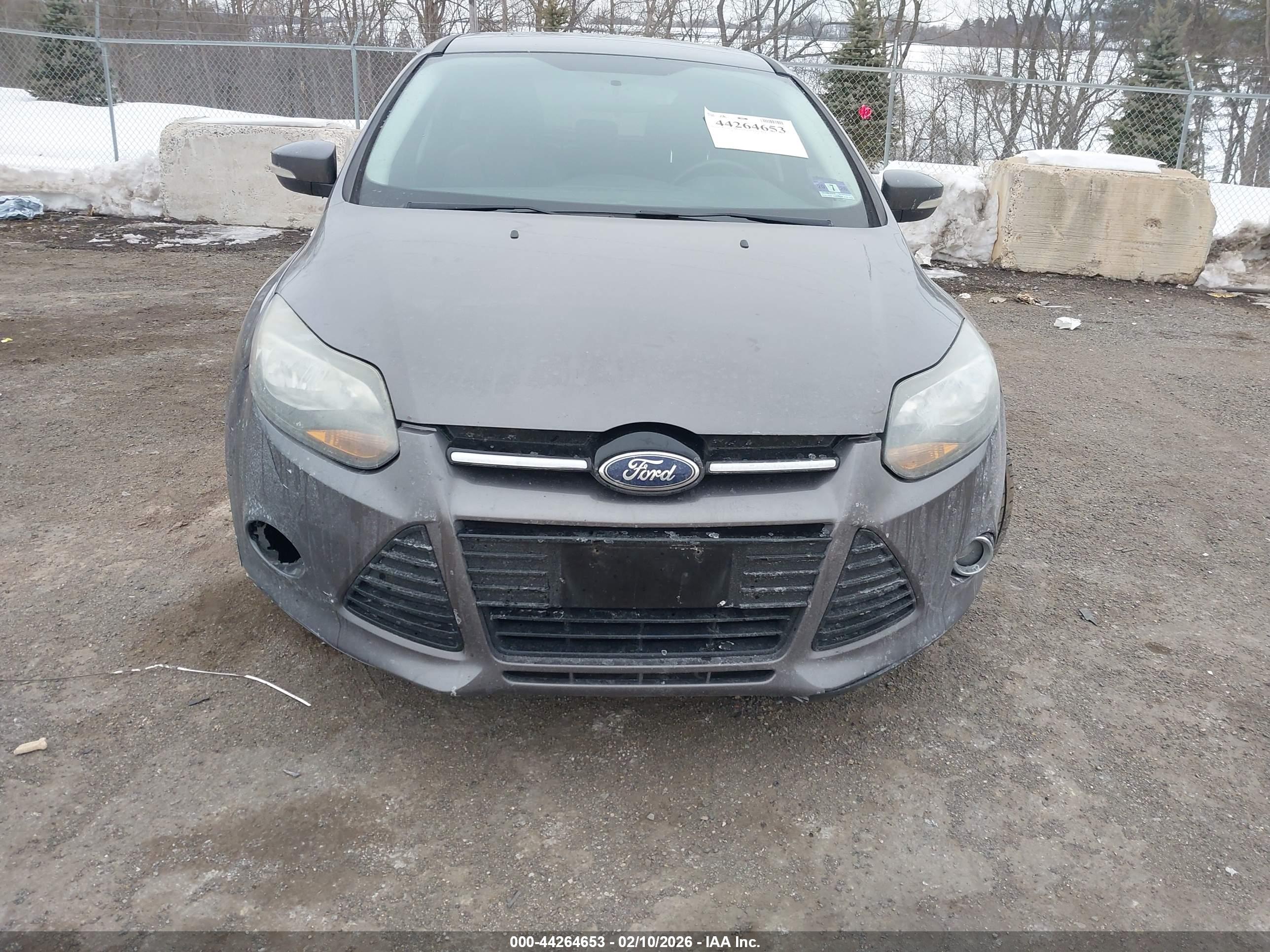 FORD FOCUS image 6