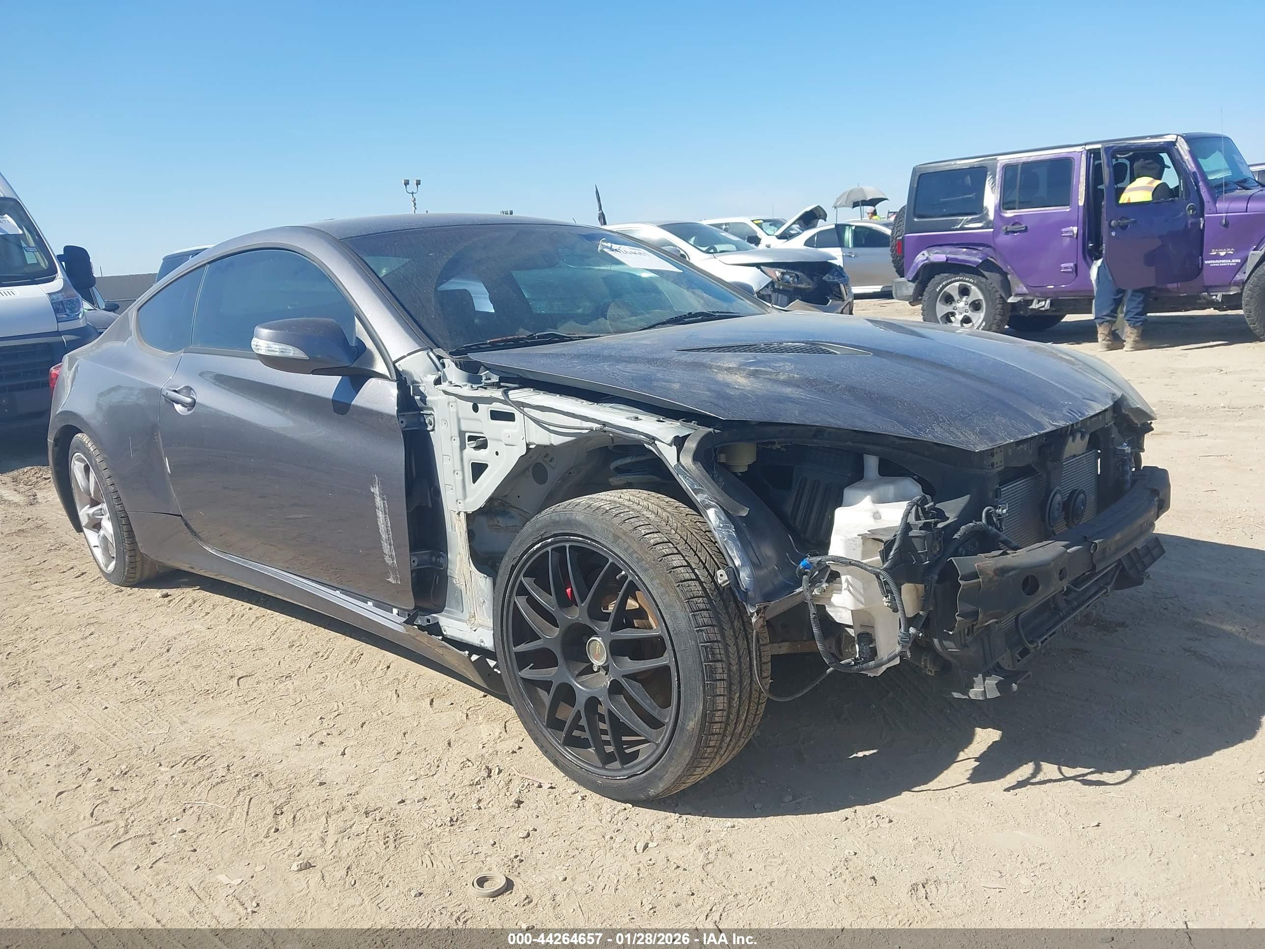 HYUNDAI GENESIS image 6