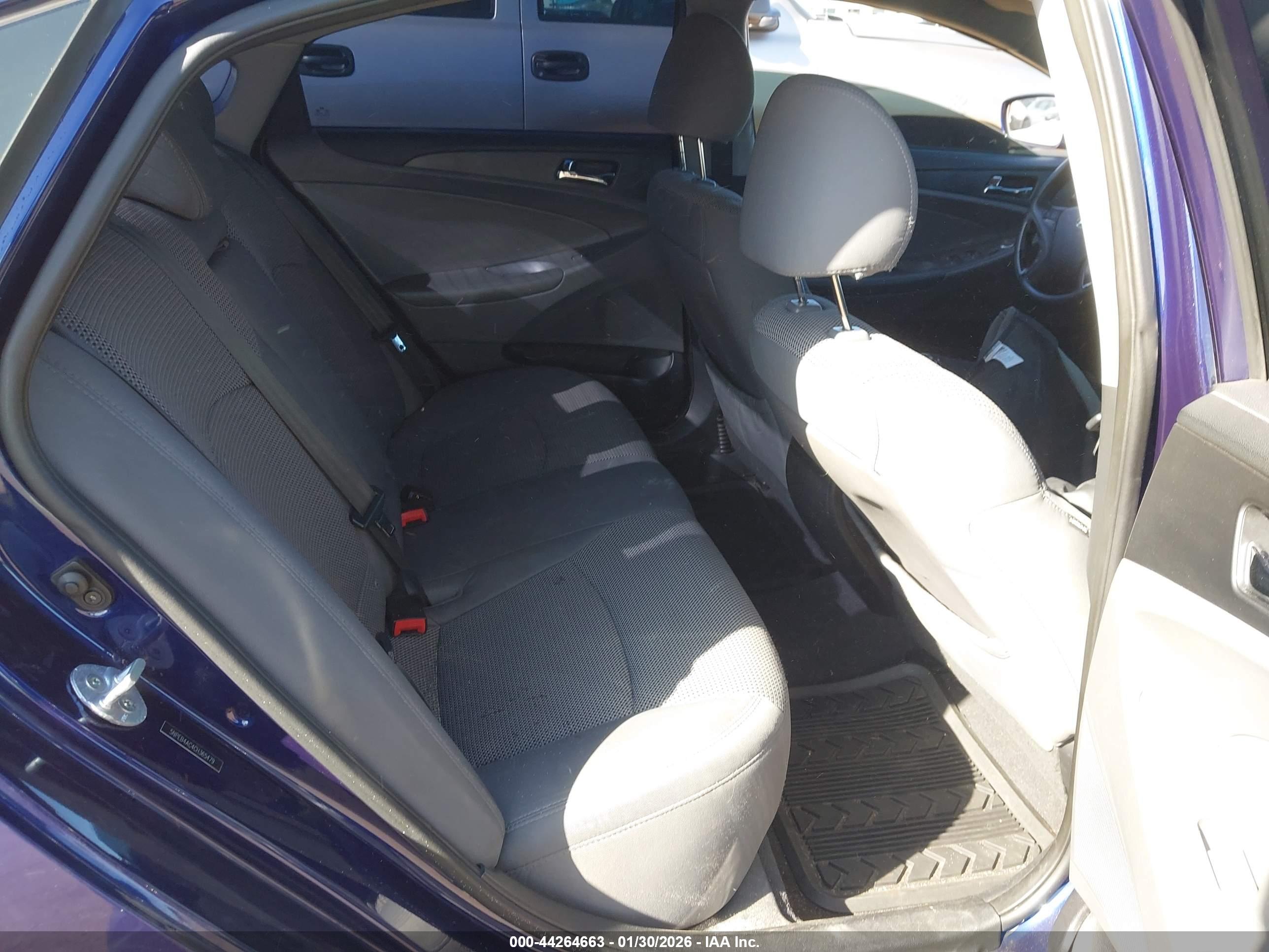 HYUNDAI SONATA image 8