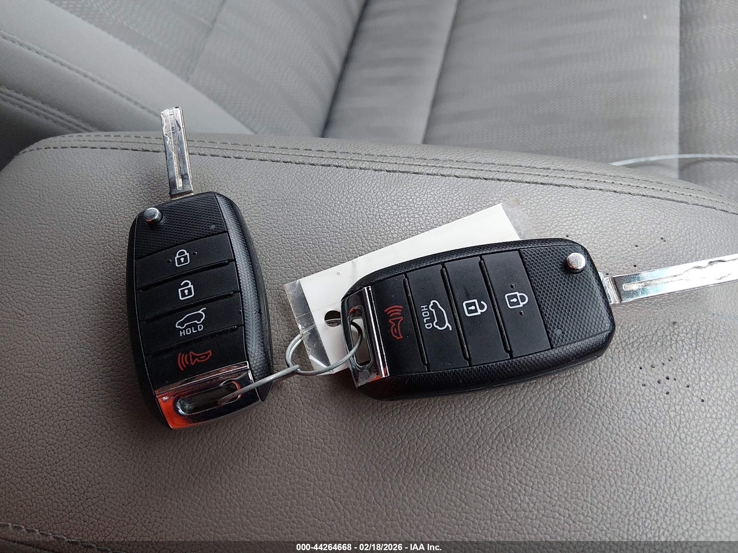 KIA SPORTAGE image 11