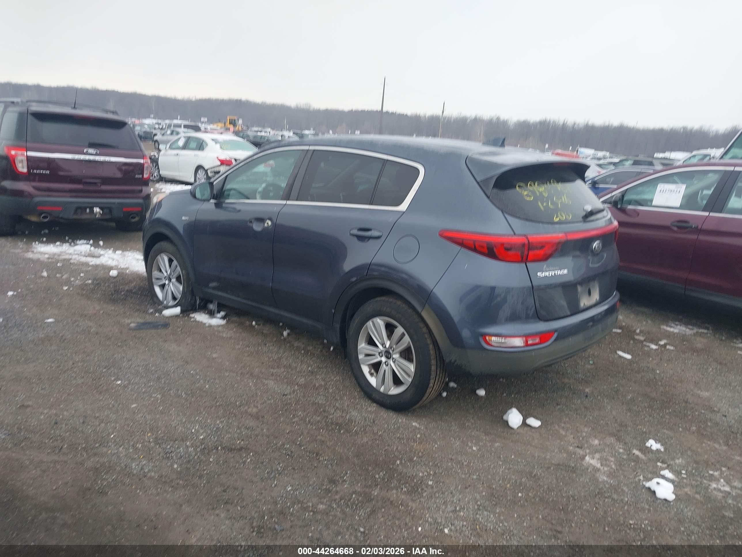 KIA SPORTAGE image 3