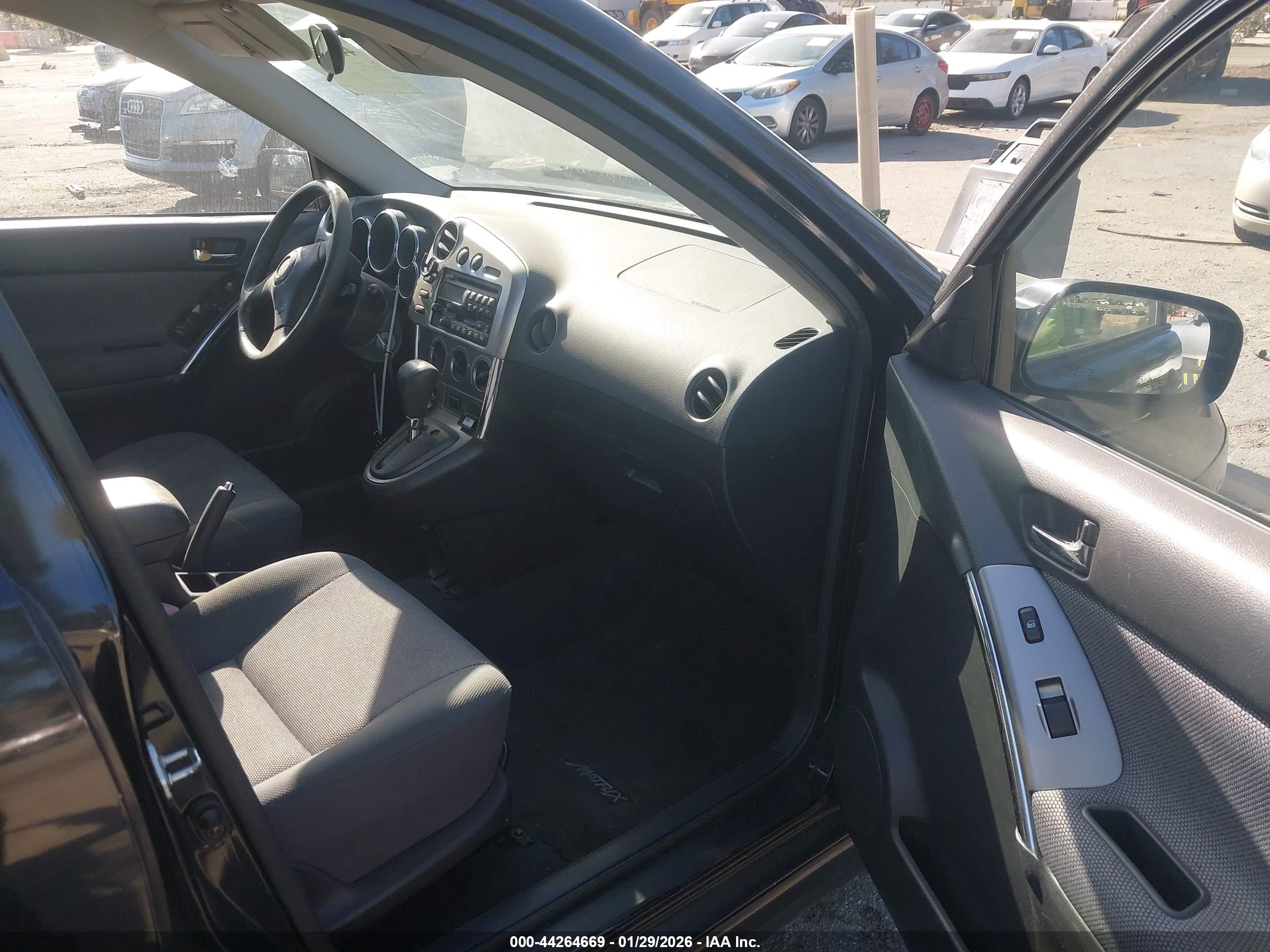 TOYOTA MATRIX image 5