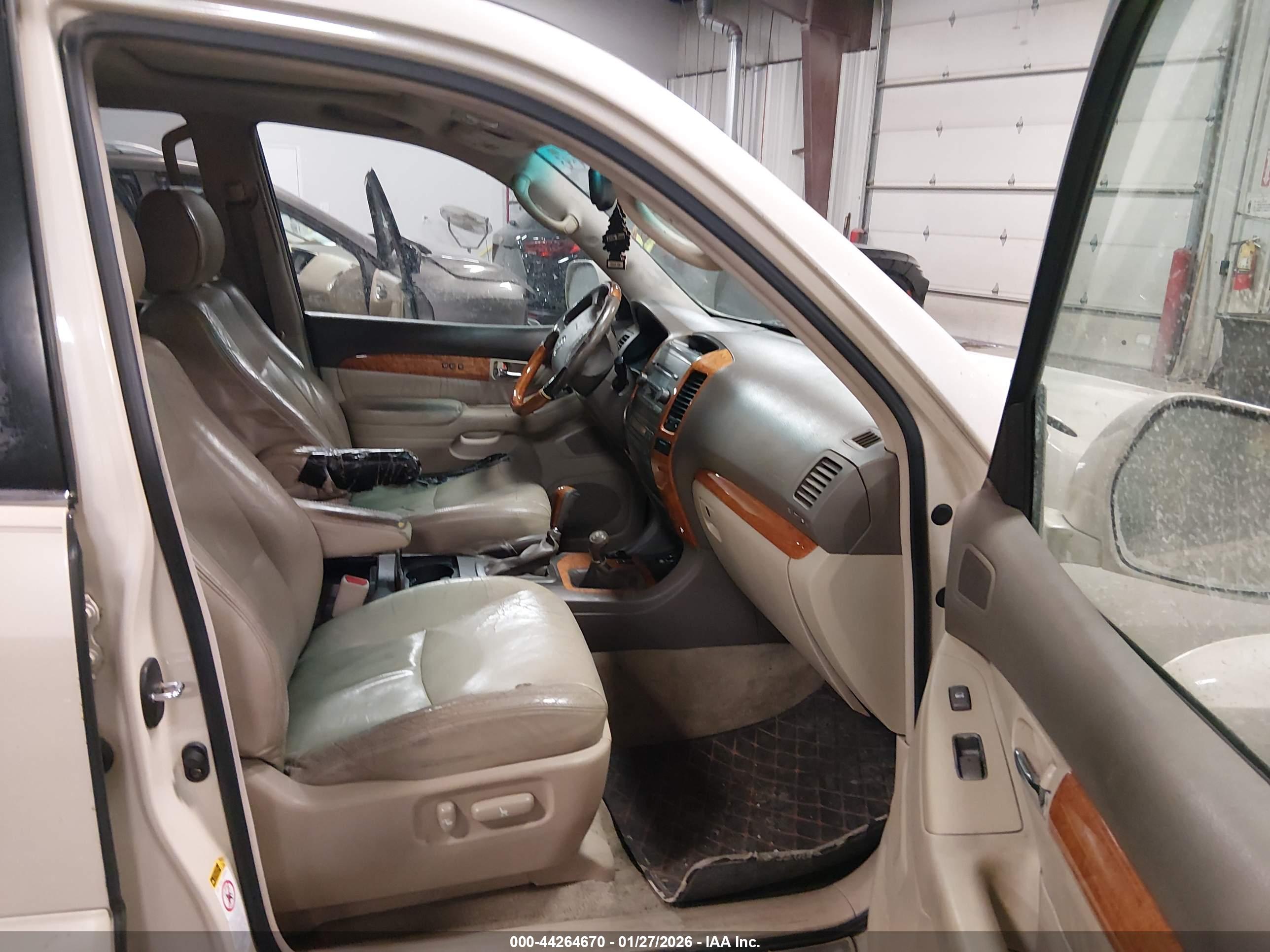 LEXUS GX image 5