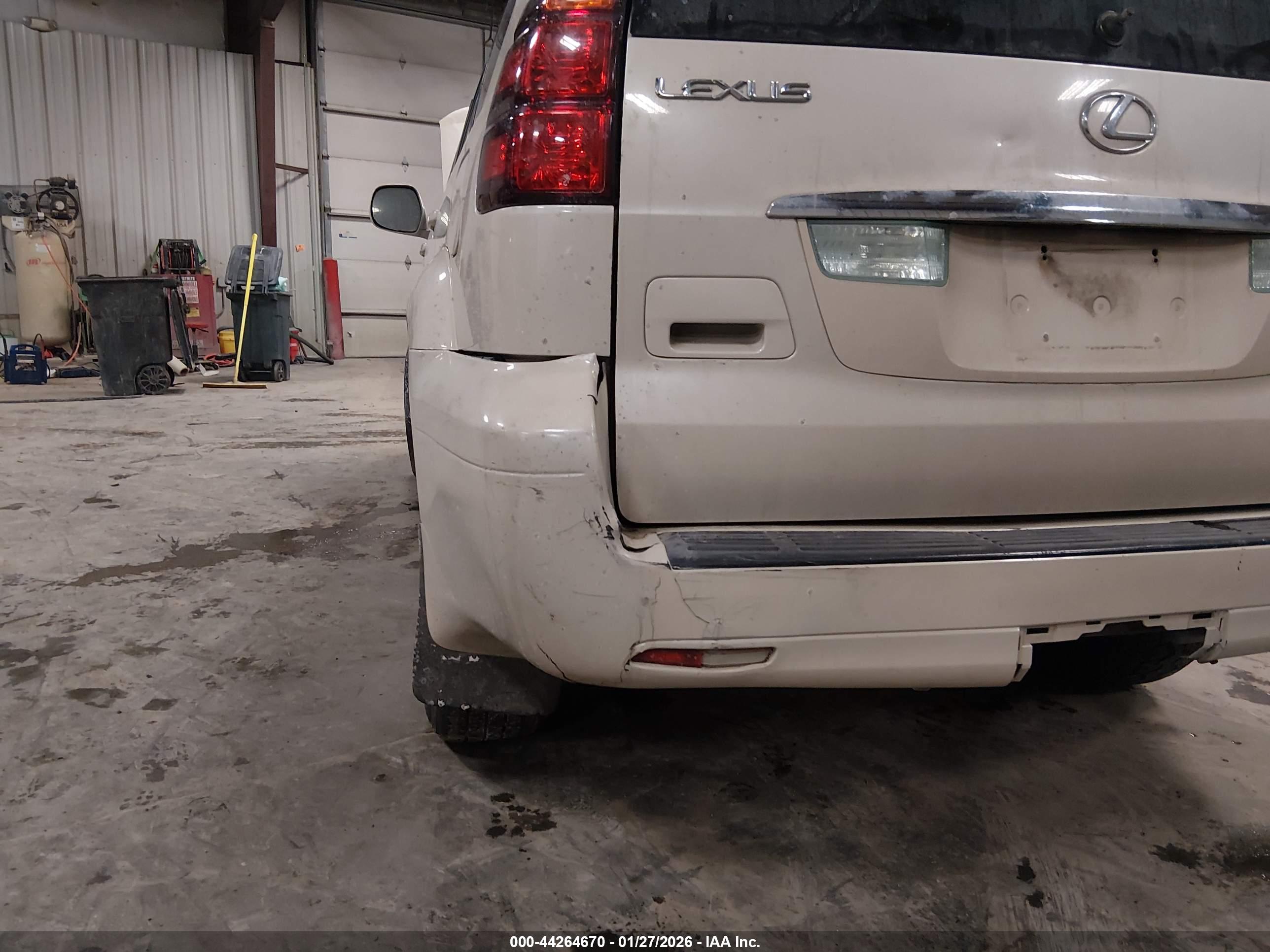 LEXUS GX image 6