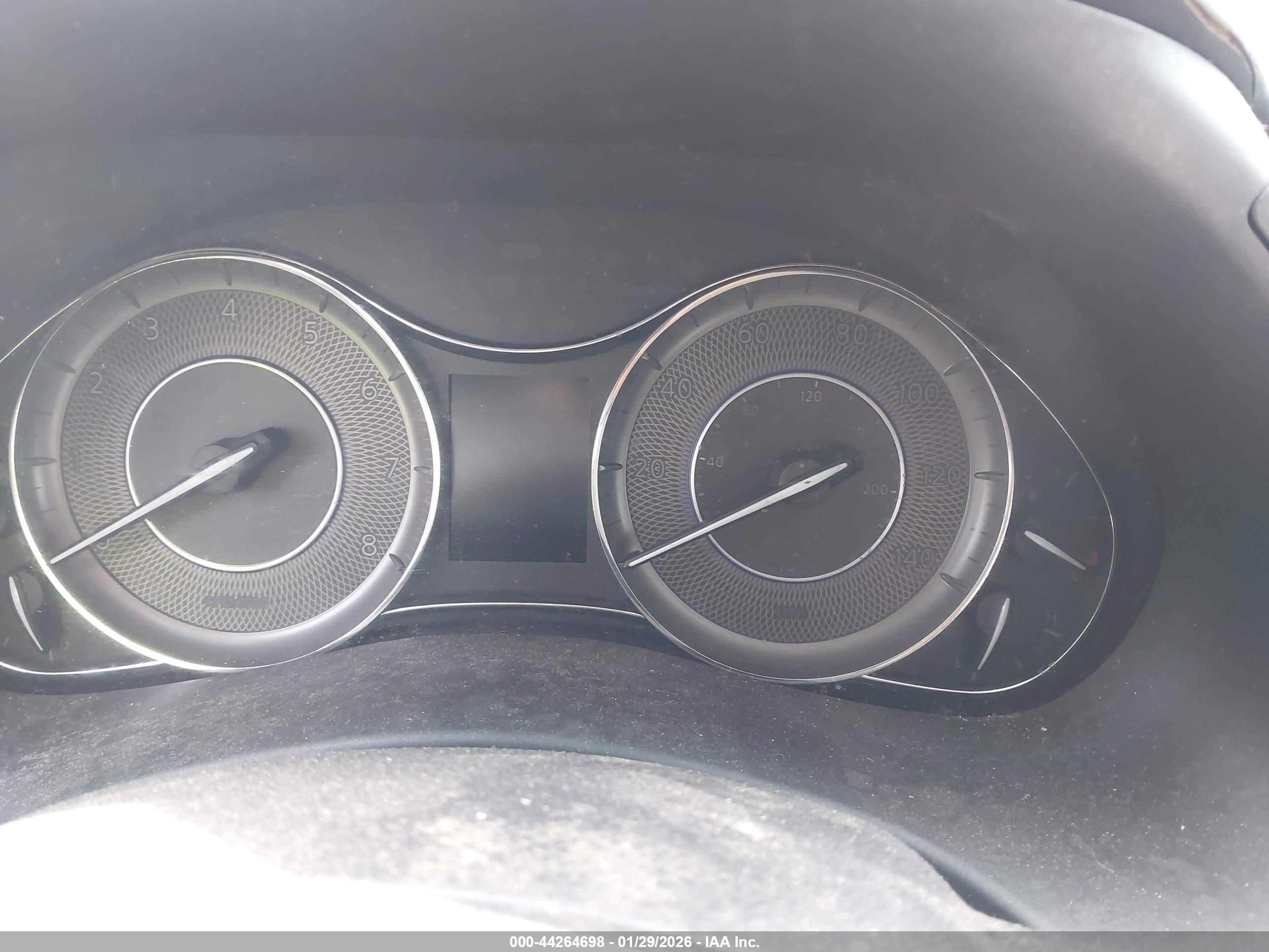 INFINITI QX56 image 7
