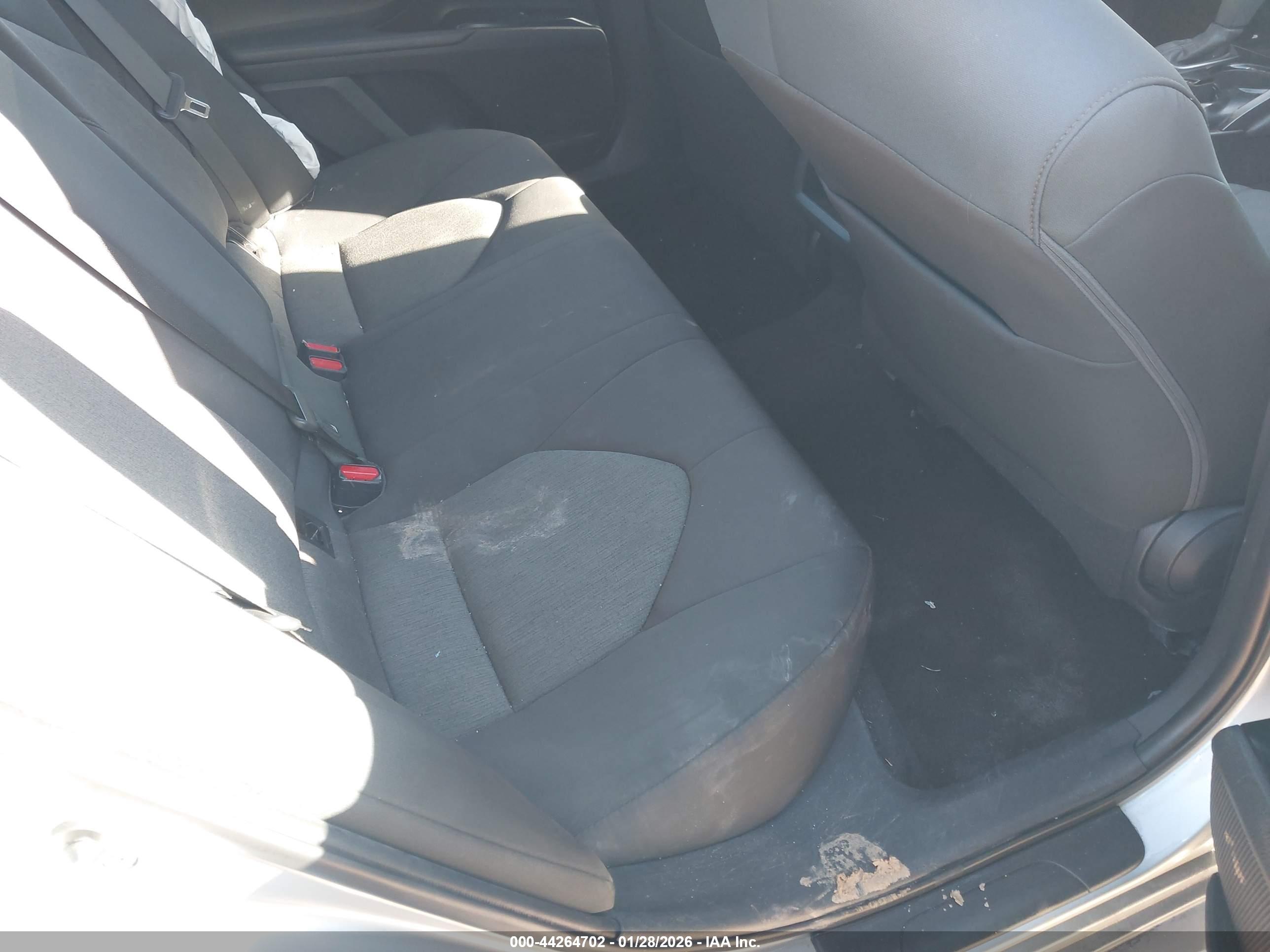 TOYOTA CAMRY image 8