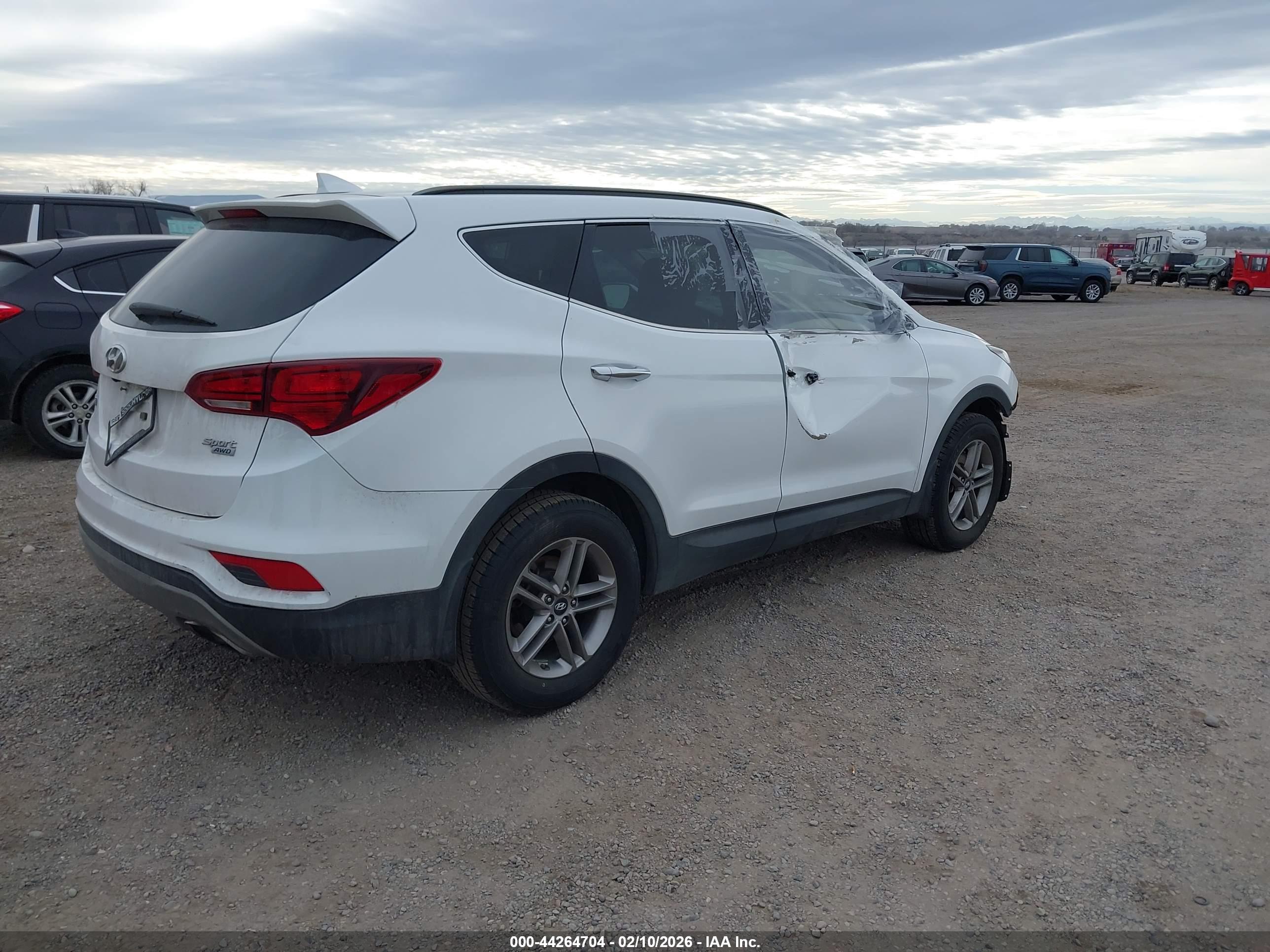 HYUNDAI SANTA image 4