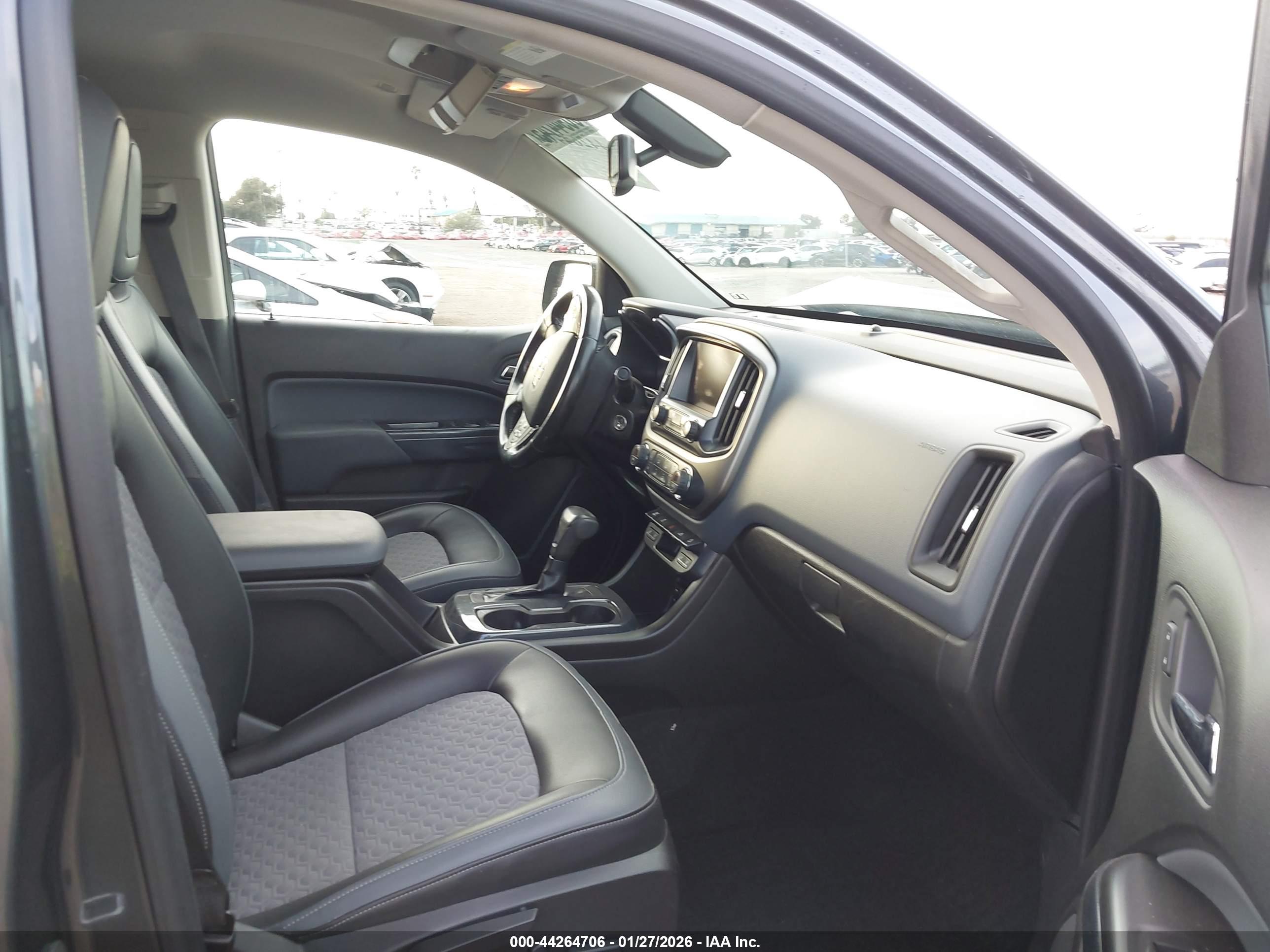 CHEVROLET COLORADO image 5