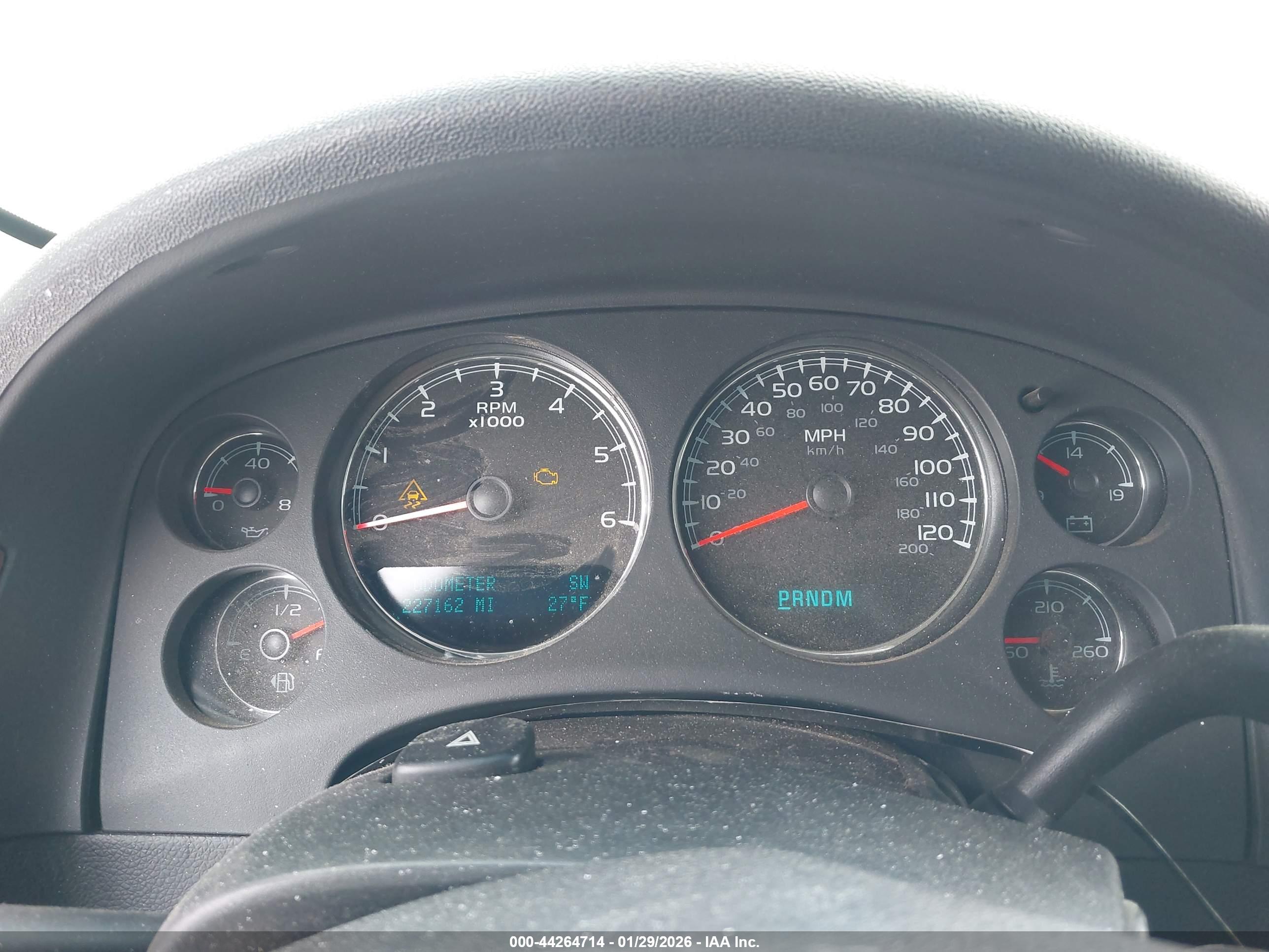 CHEVROLET SILVERADO image 7