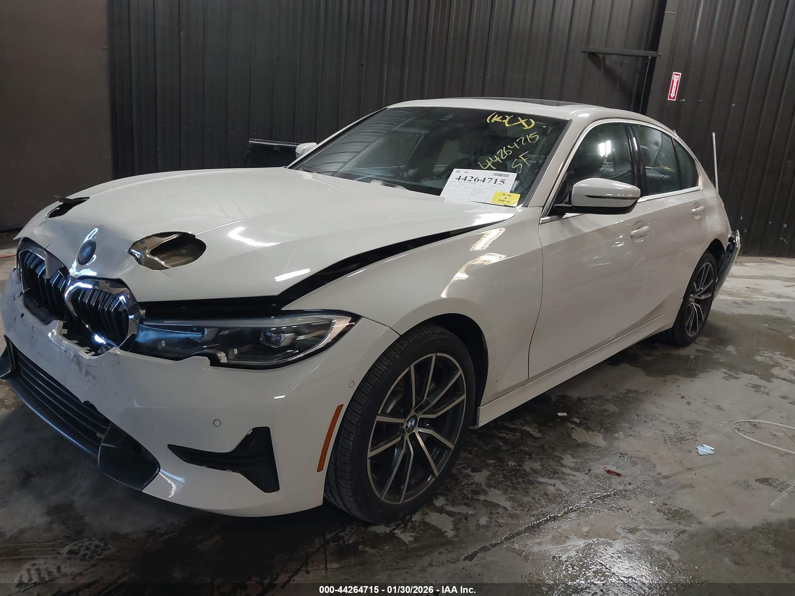 BMW 330I image 2