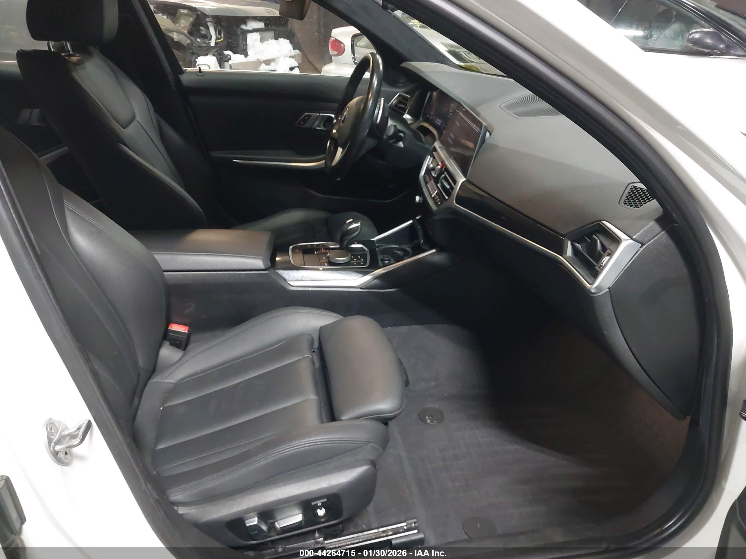 BMW 330I image 5