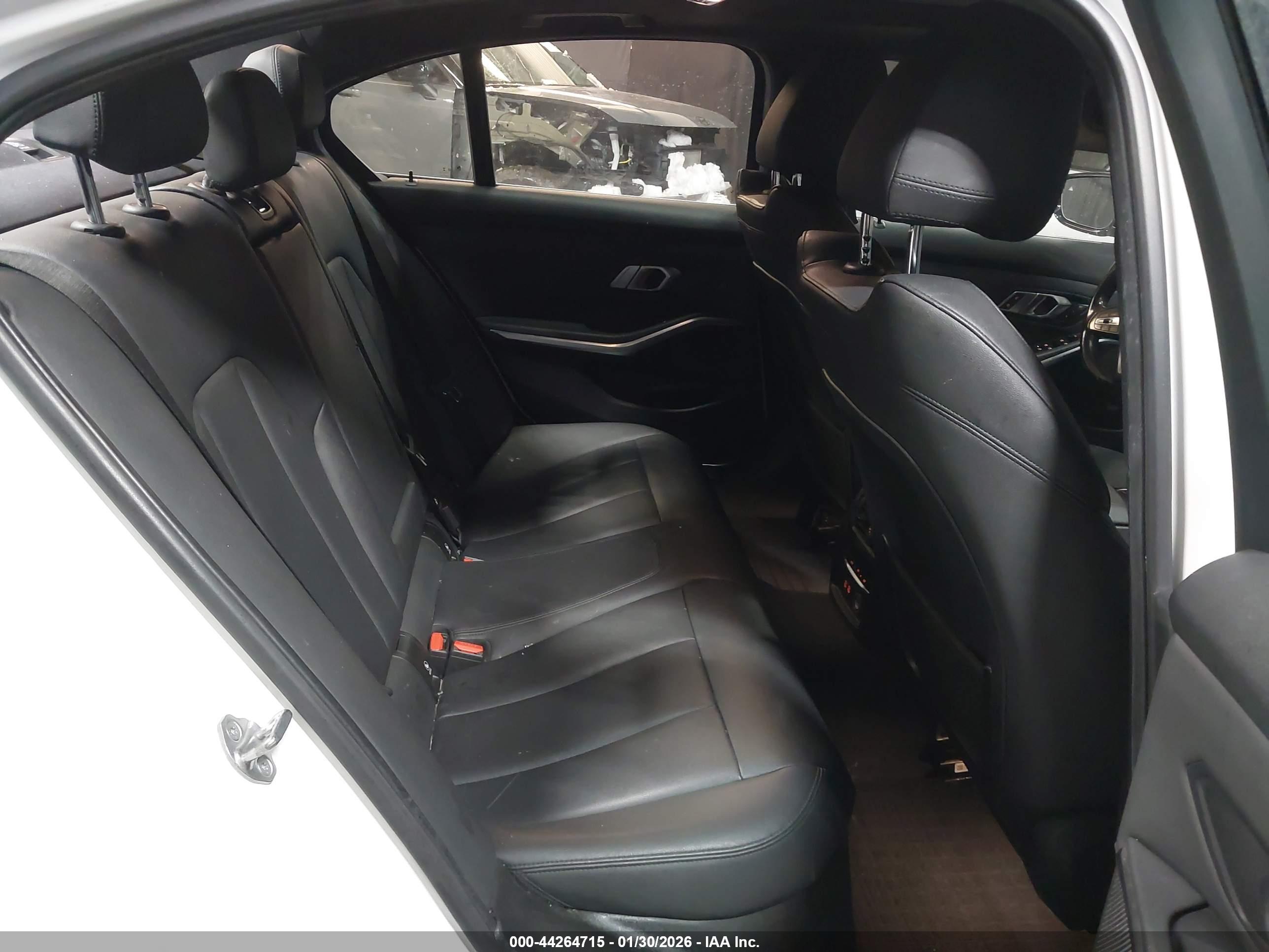 BMW 330I image 8