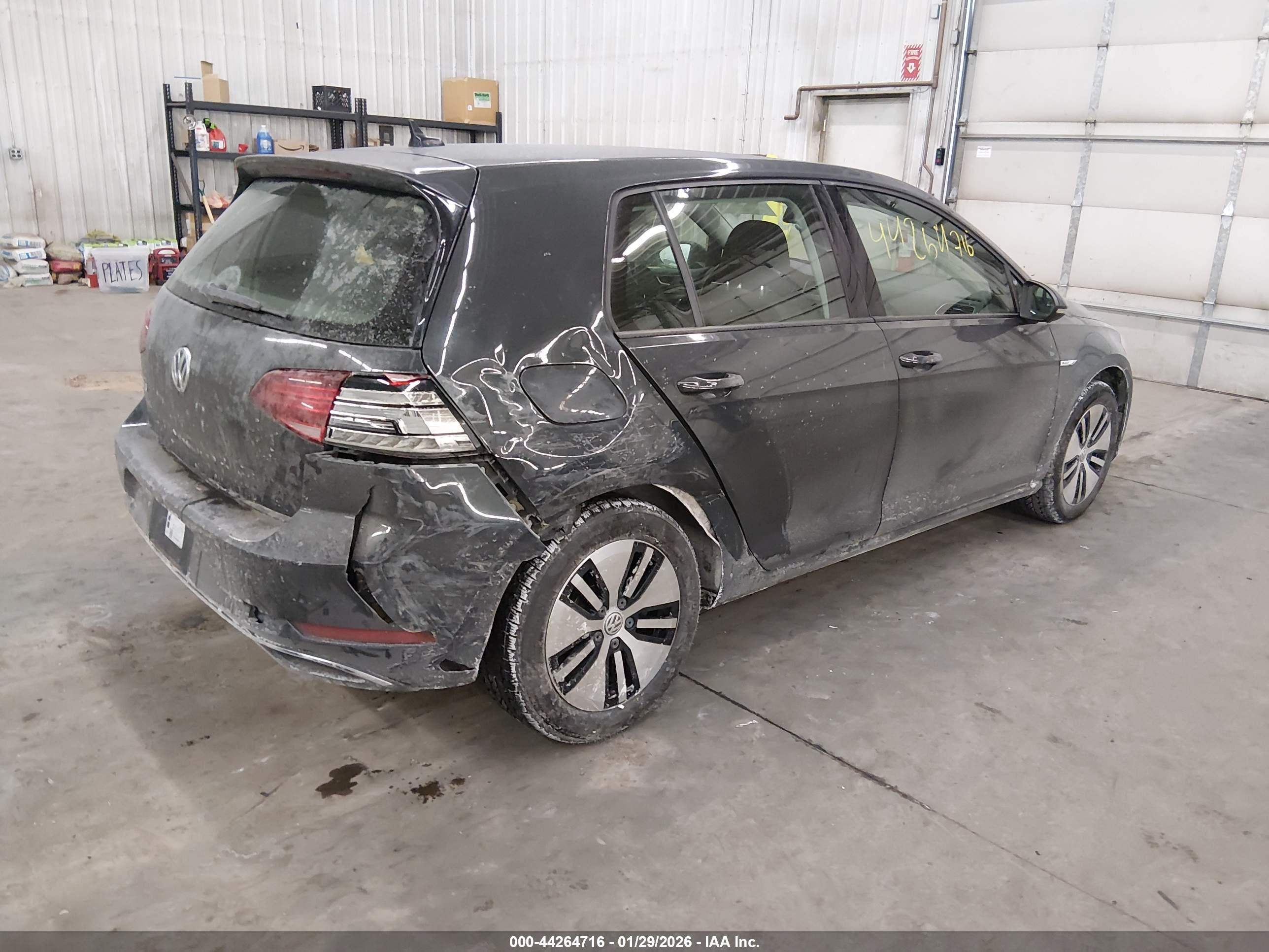 VOLKSWAGEN E-GOLF image 4