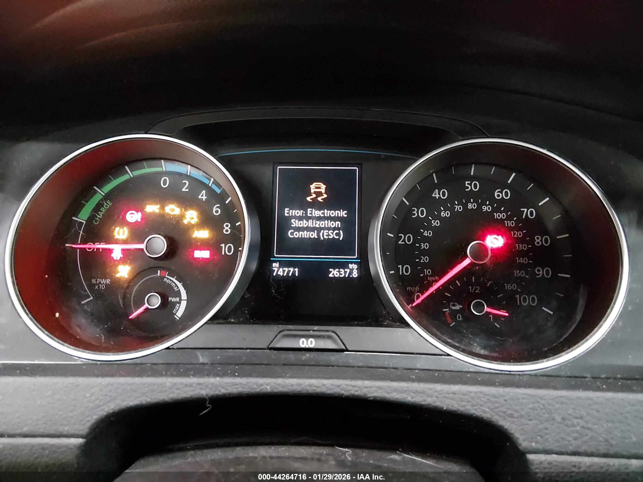 VOLKSWAGEN E-GOLF image 7