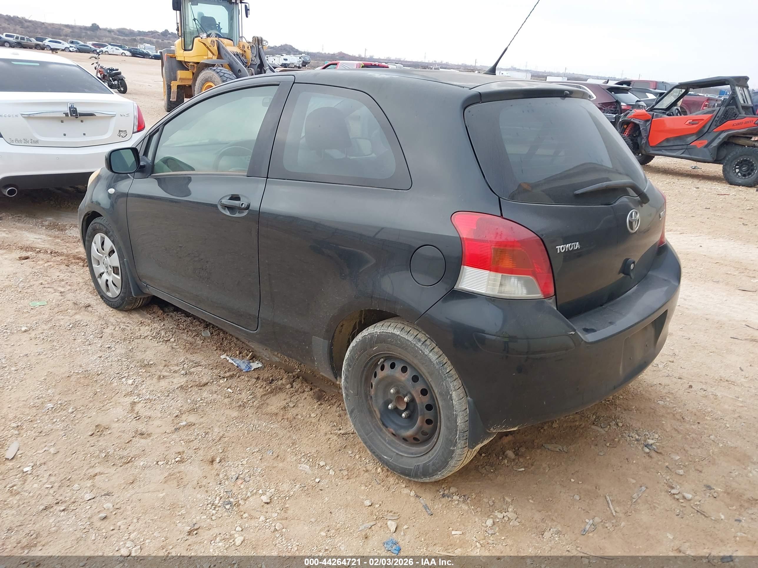 TOYOTA YARIS image 3