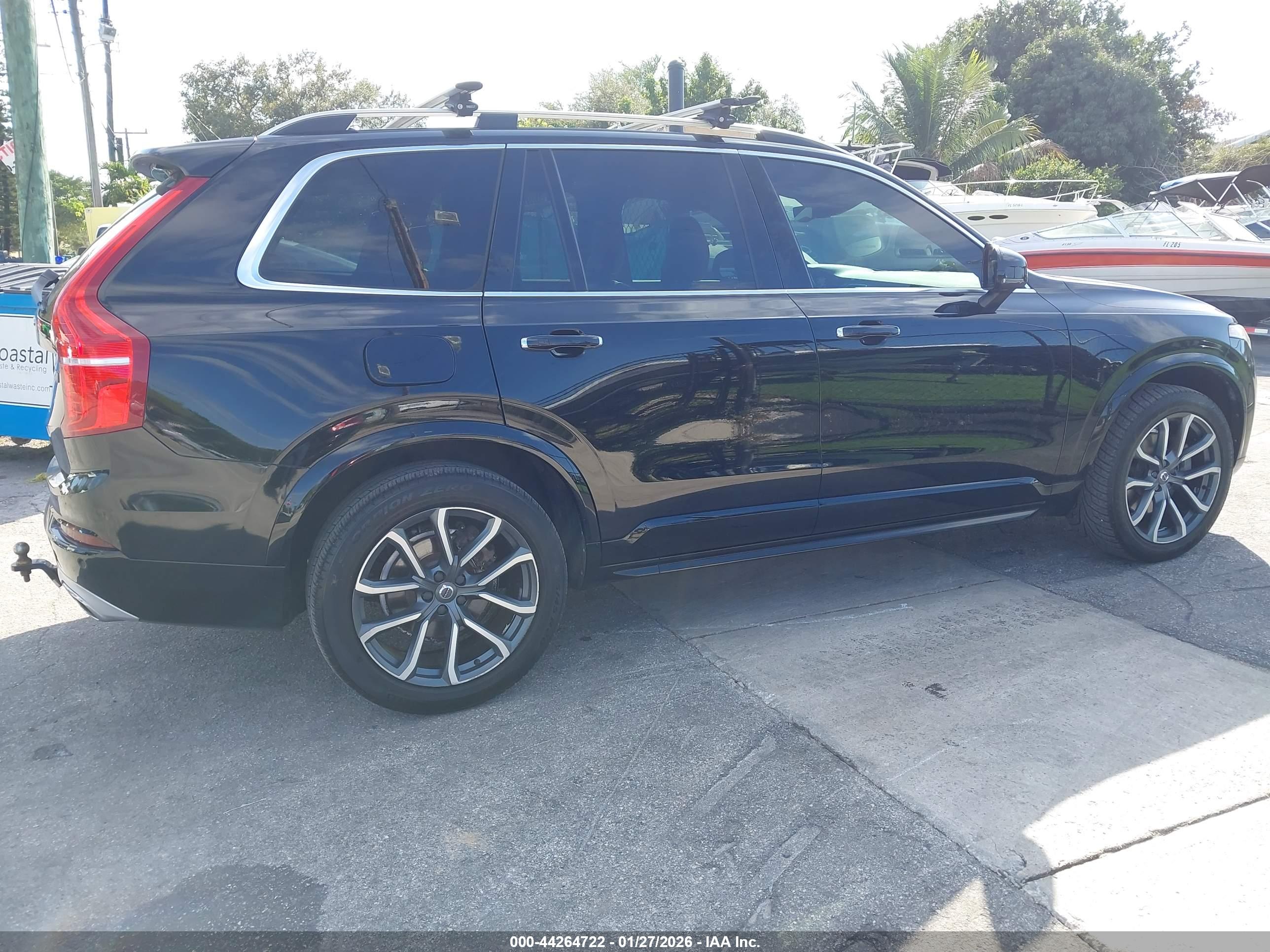 VOLVO XC90 image 6