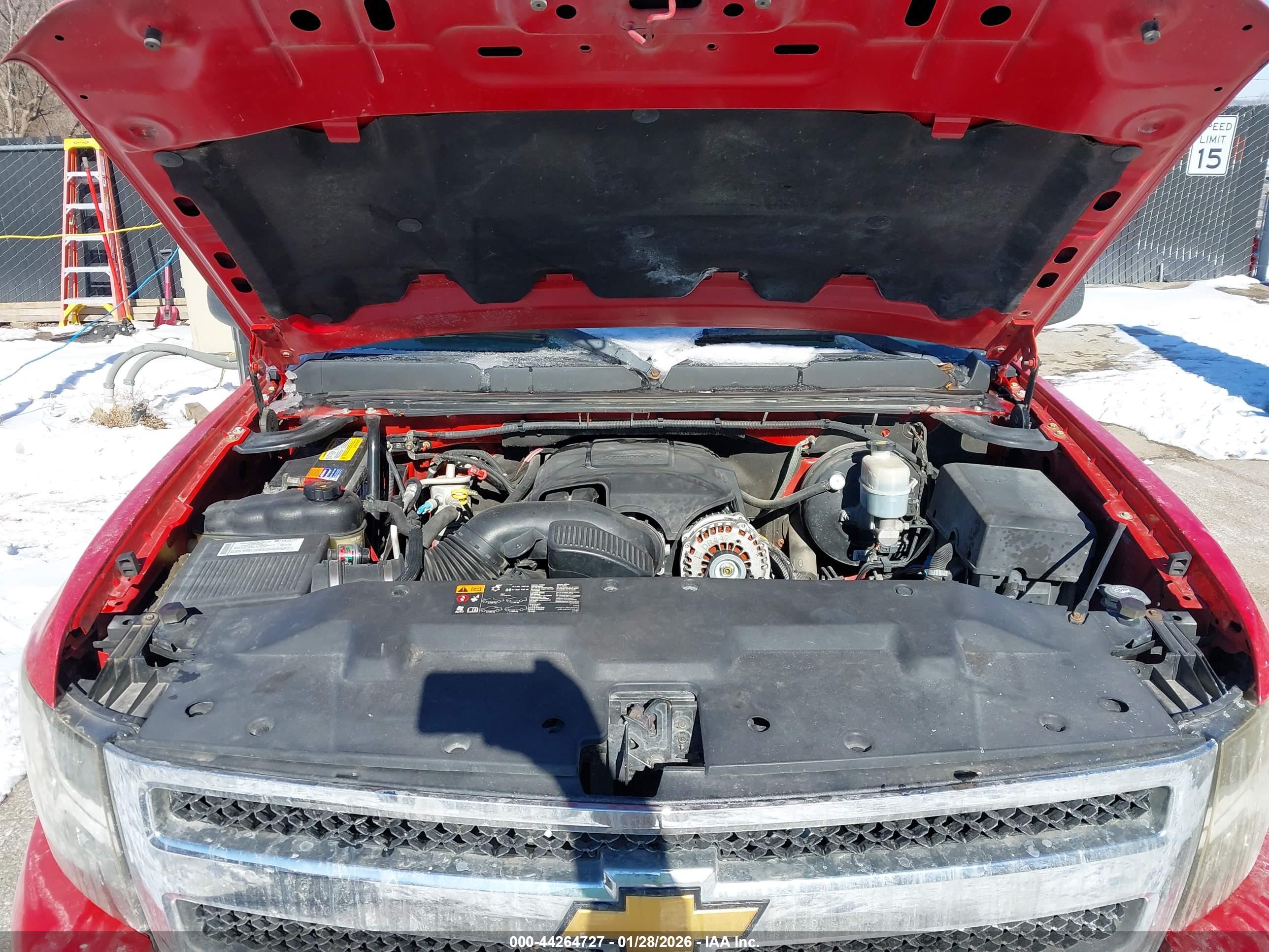 CHEVROLET SILVERADO image 10
