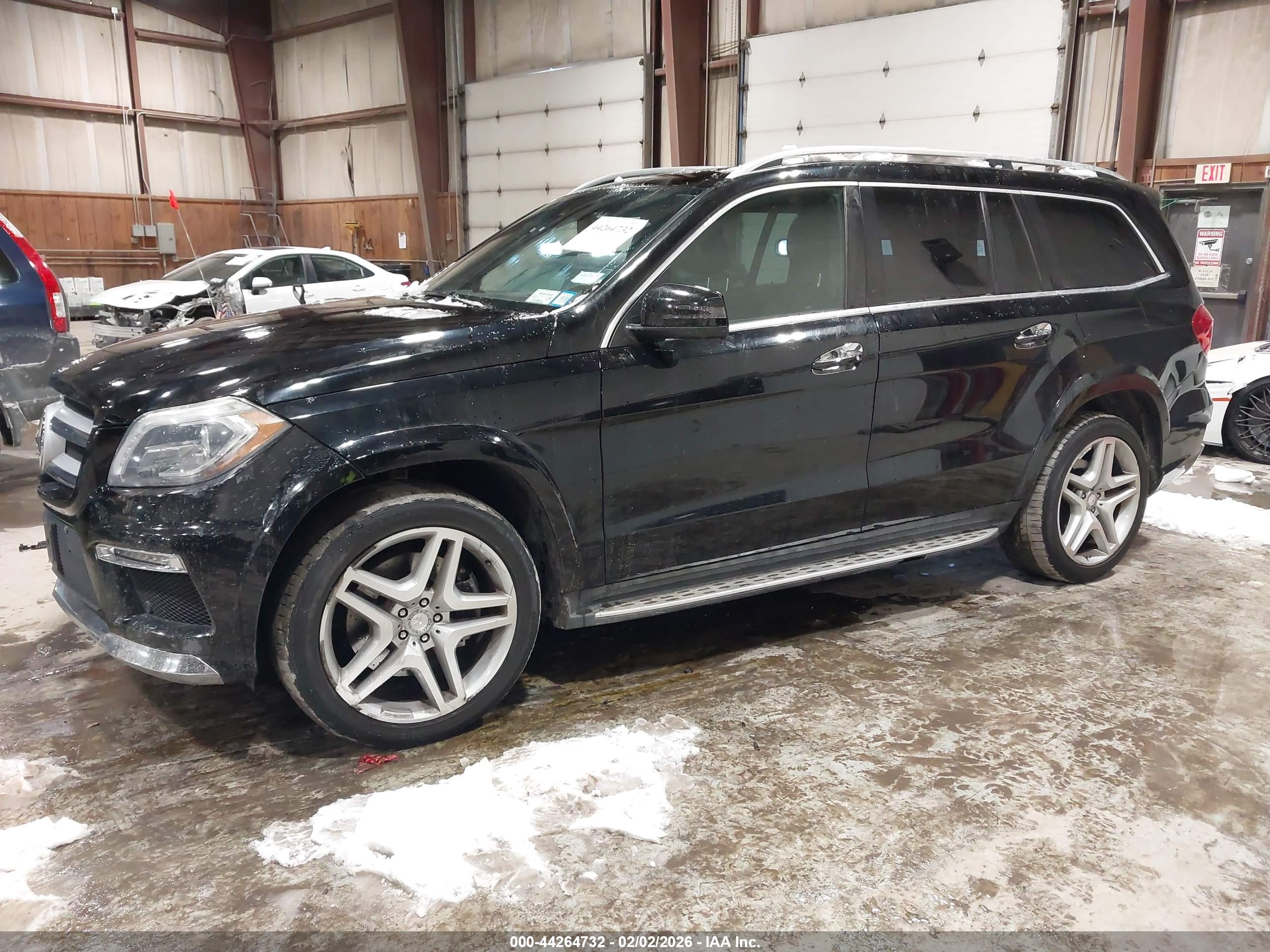 MERCEDES-BENZ GL image 2