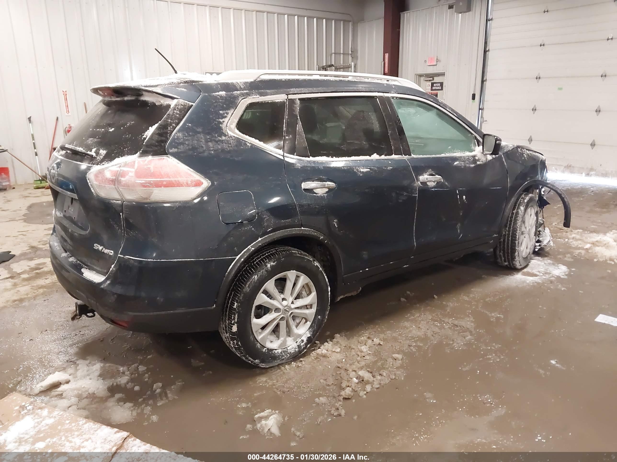 NISSAN ROGUE image 4