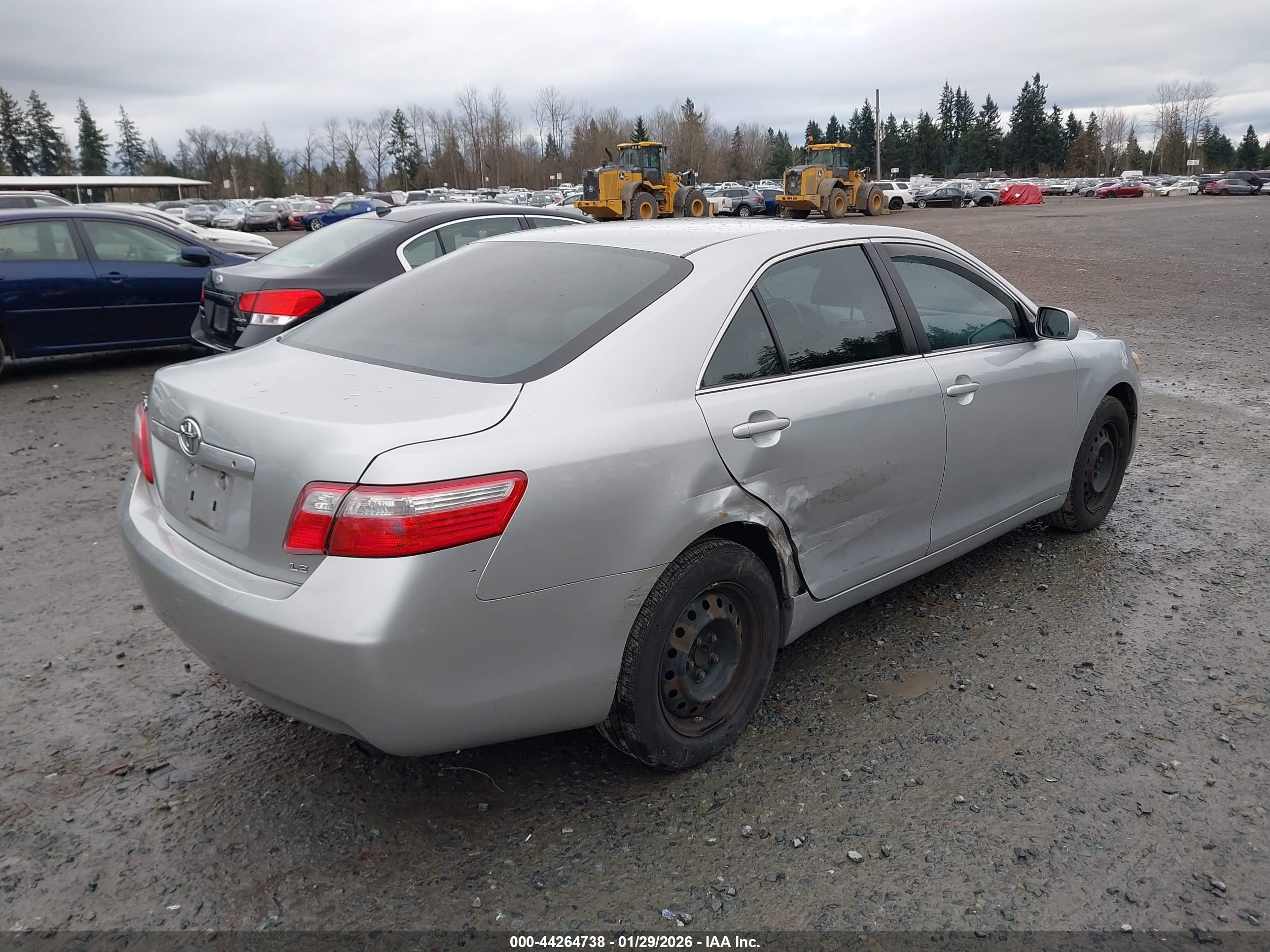 TOYOTA CAMRY image 4