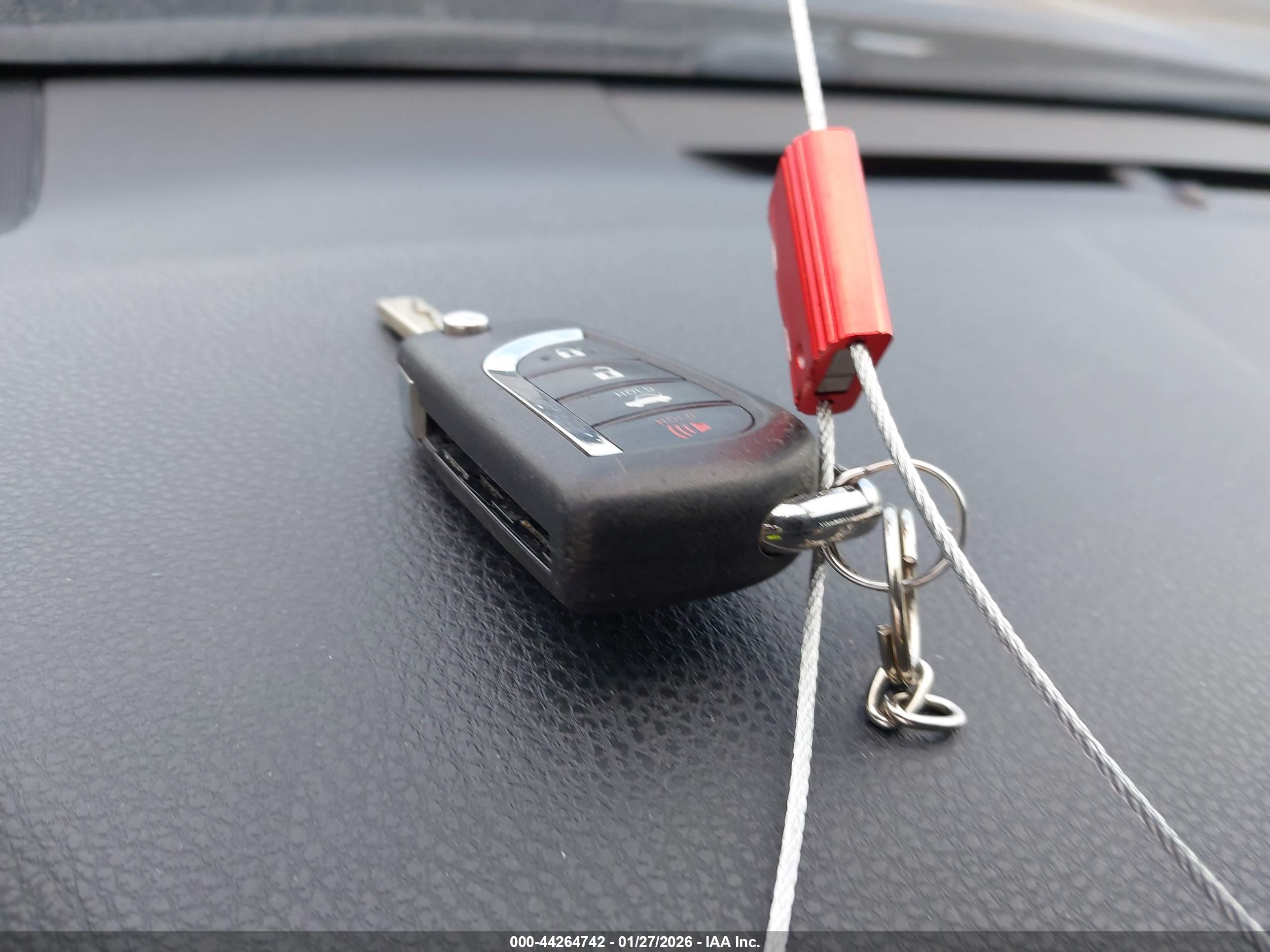 TOYOTA CAMRY image 11