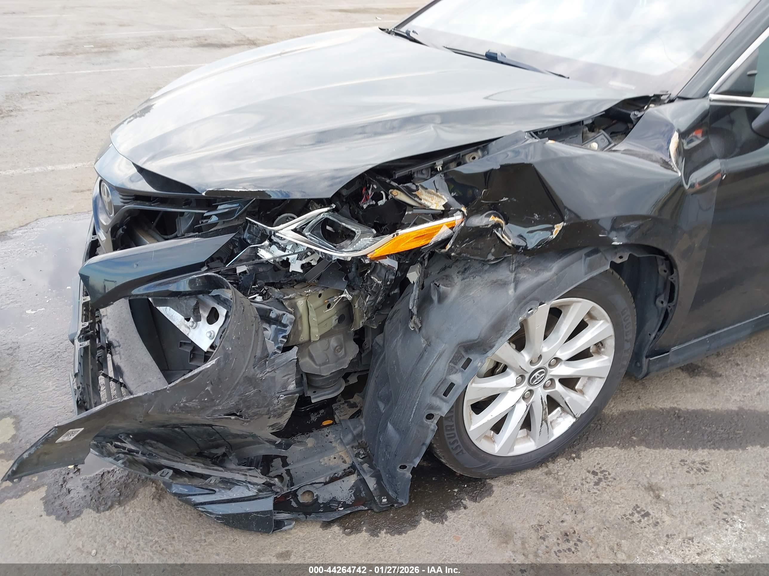 TOYOTA CAMRY image 6