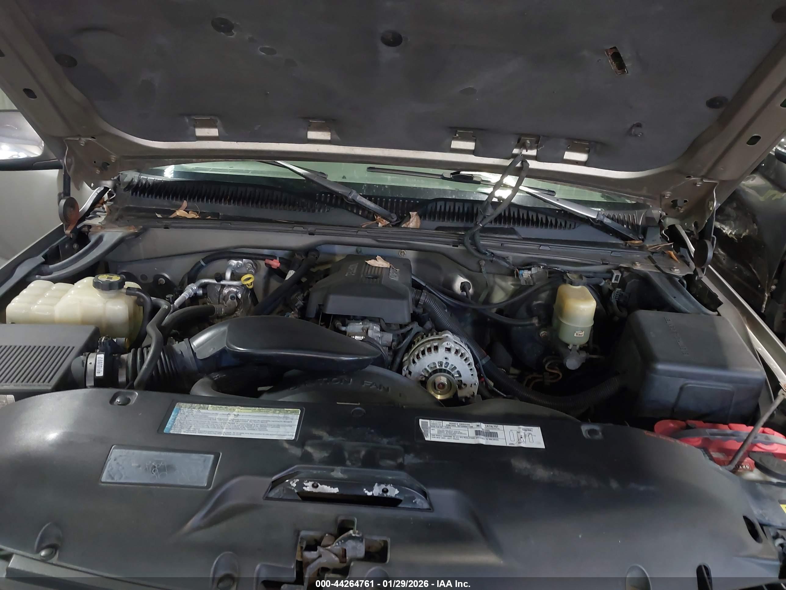 CHEVROLET SILVERADO image 10