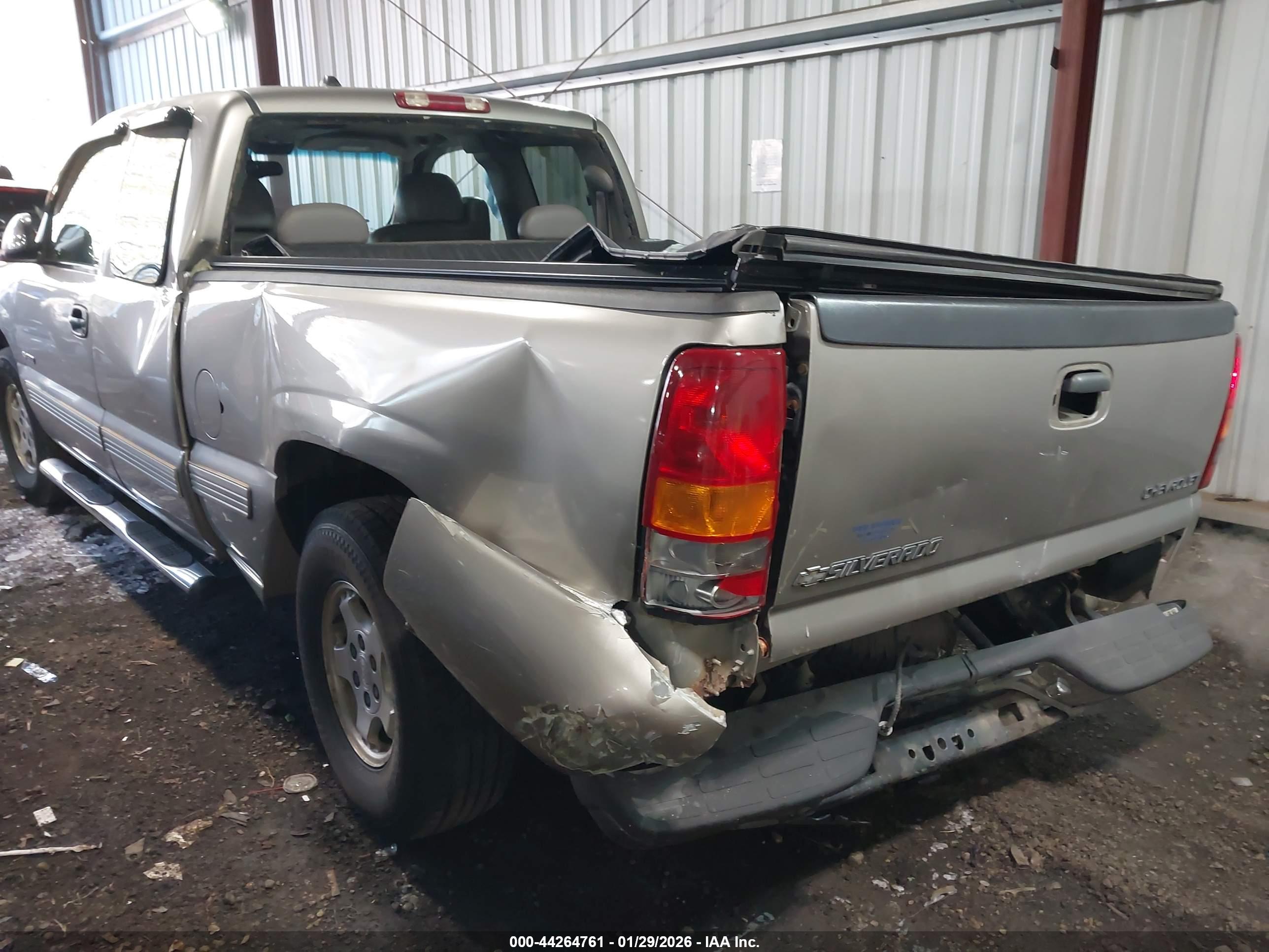 CHEVROLET SILVERADO image 6