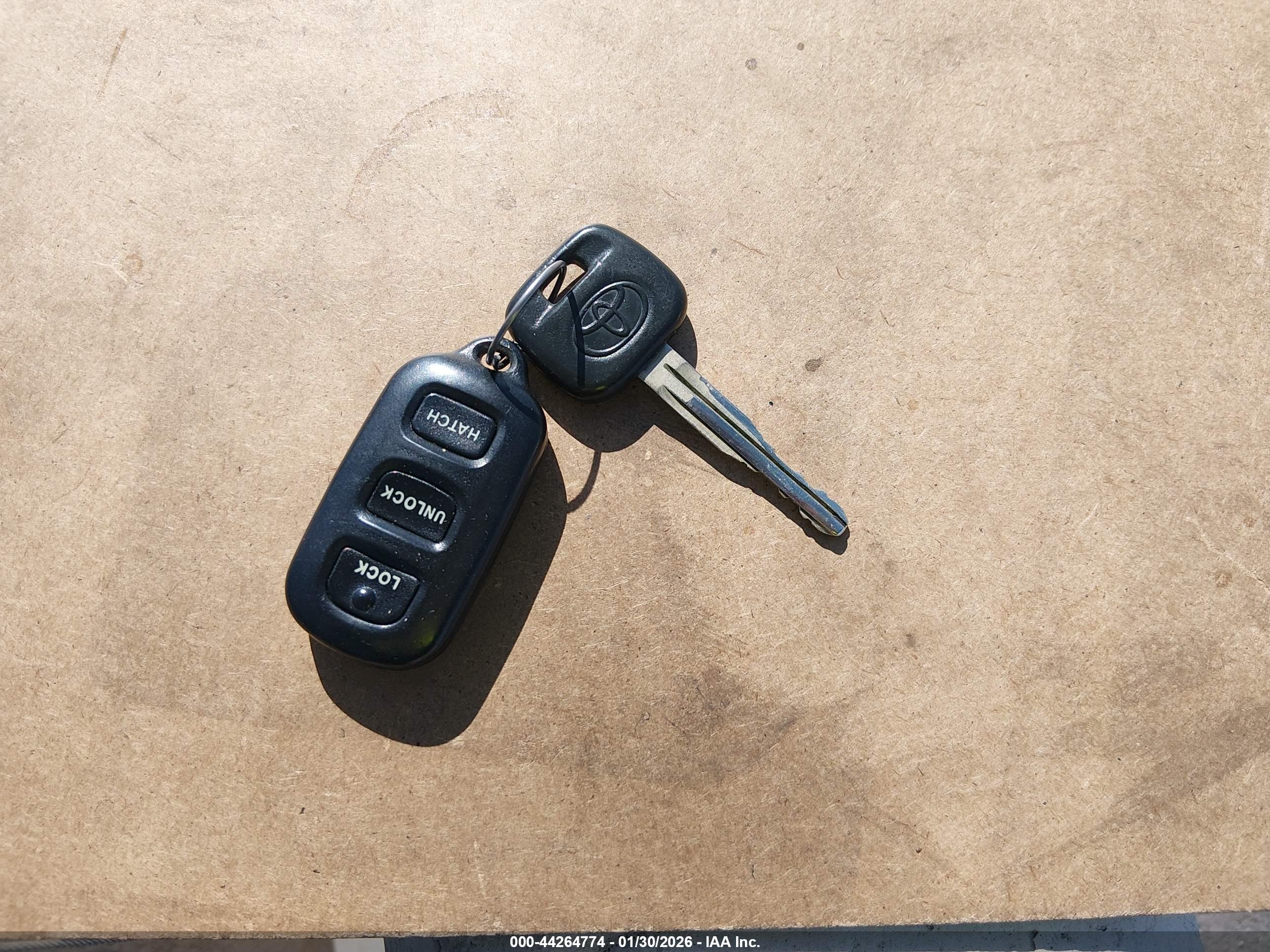 TOYOTA MATRIX image 11