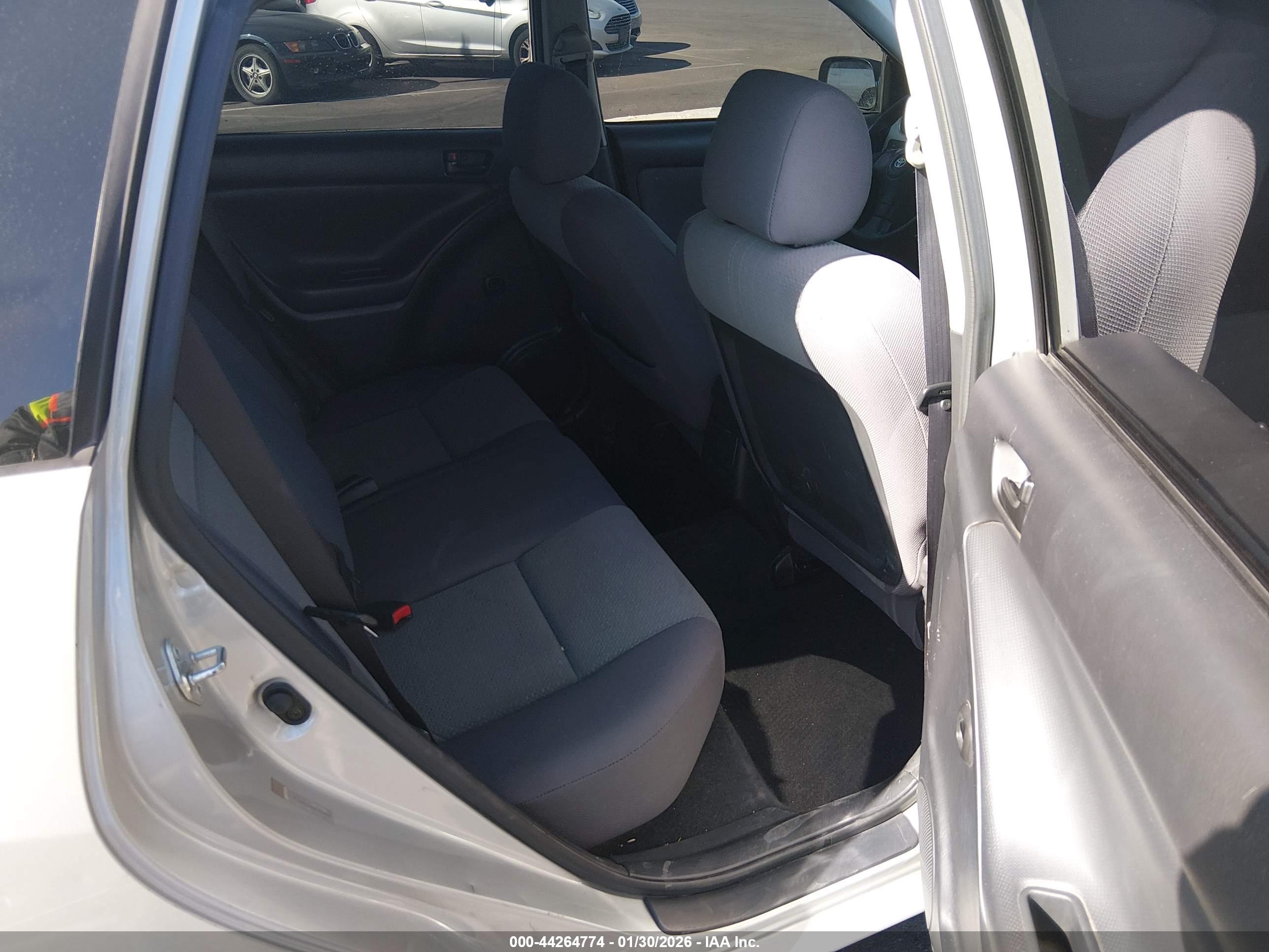 TOYOTA MATRIX image 8