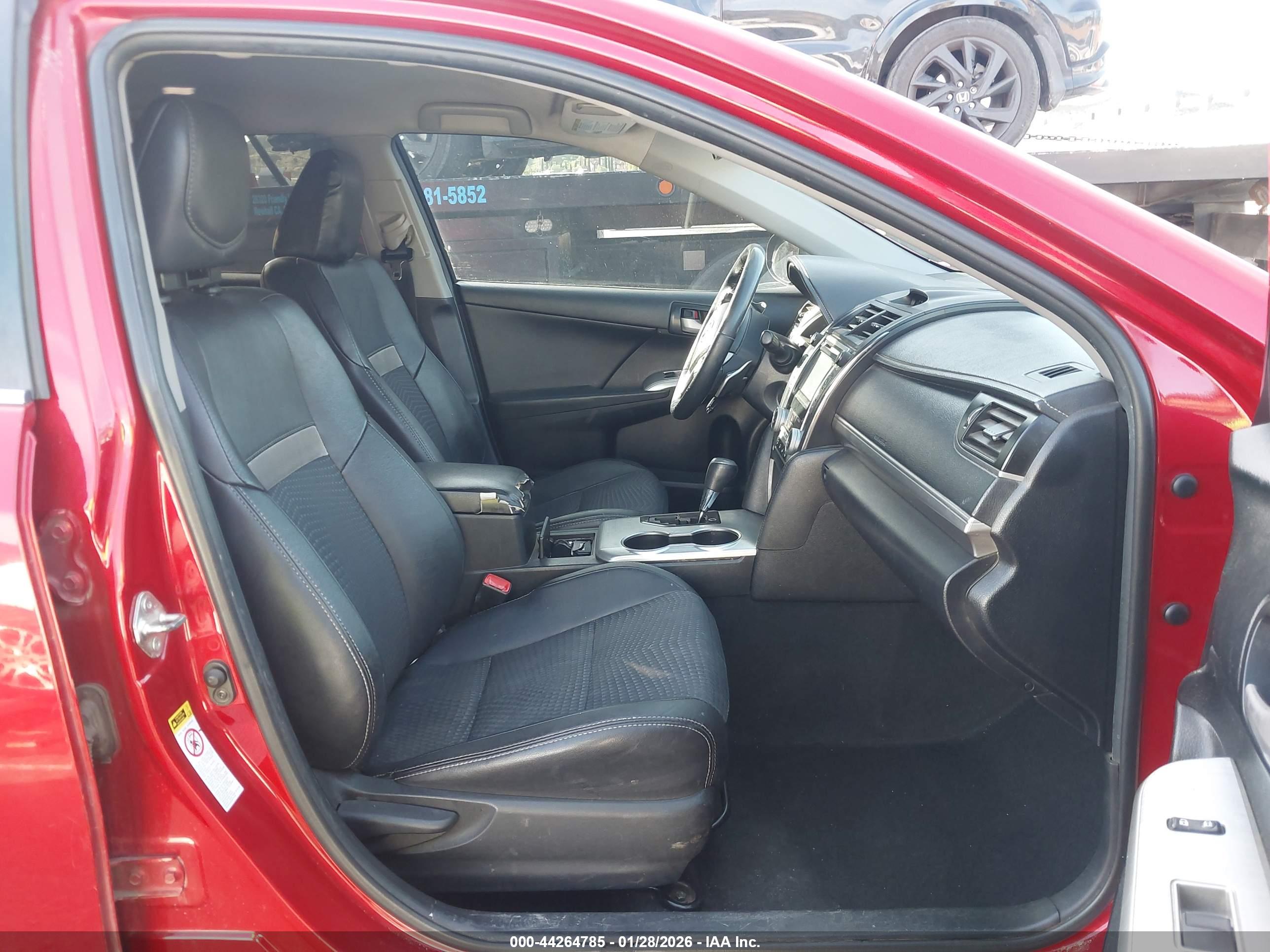 TOYOTA CAMRY image 5