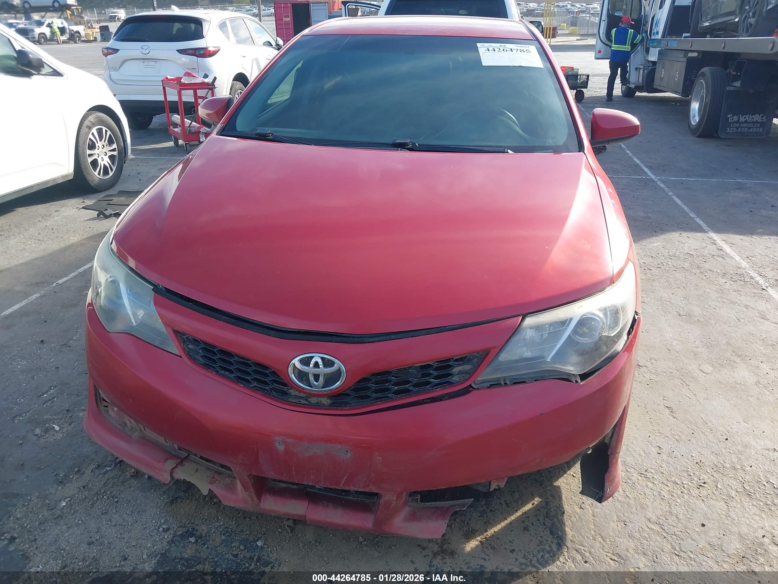 TOYOTA CAMRY image 6