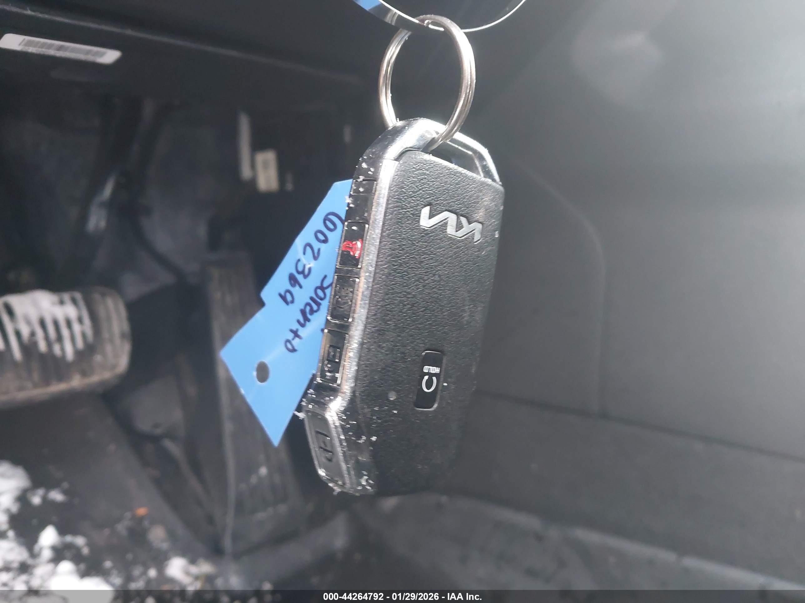 KIA SORENTO image 11