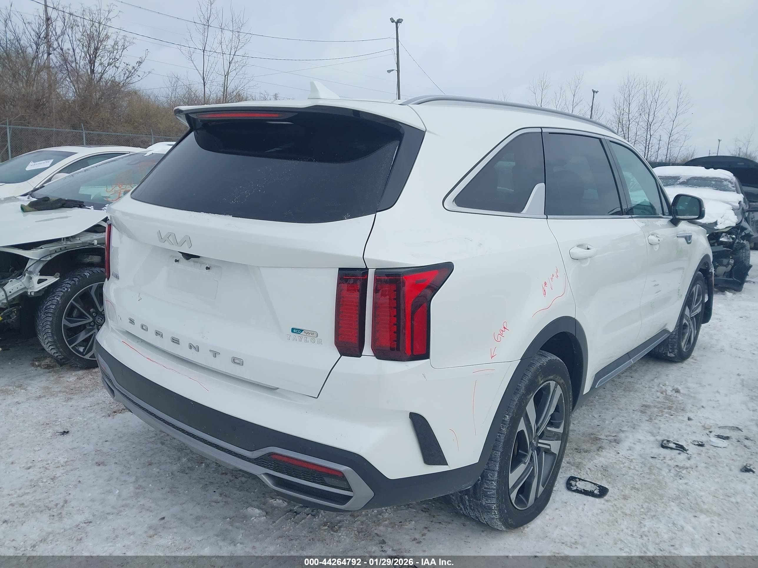KIA SORENTO image 4