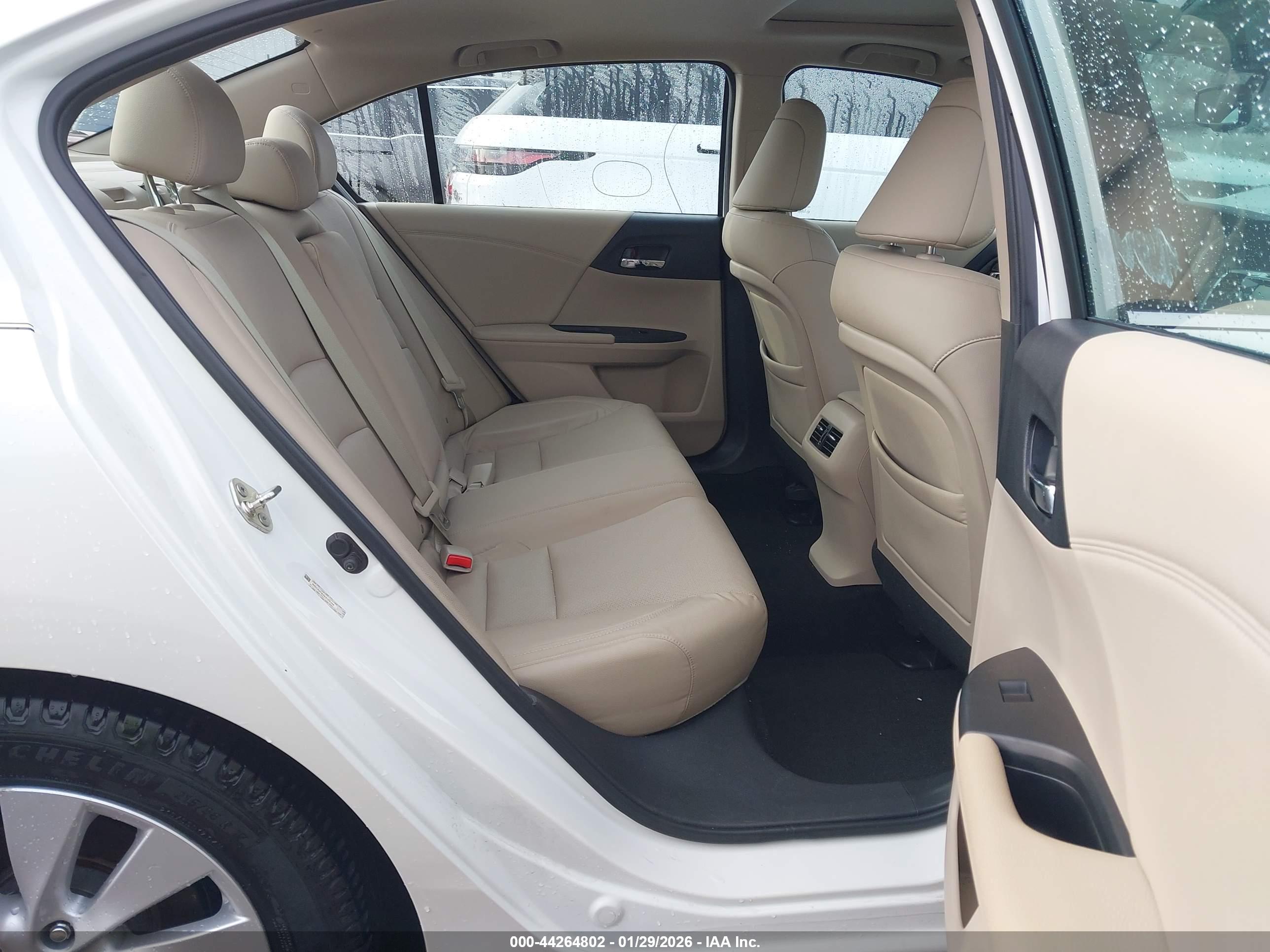 HONDA ACCORD image 8