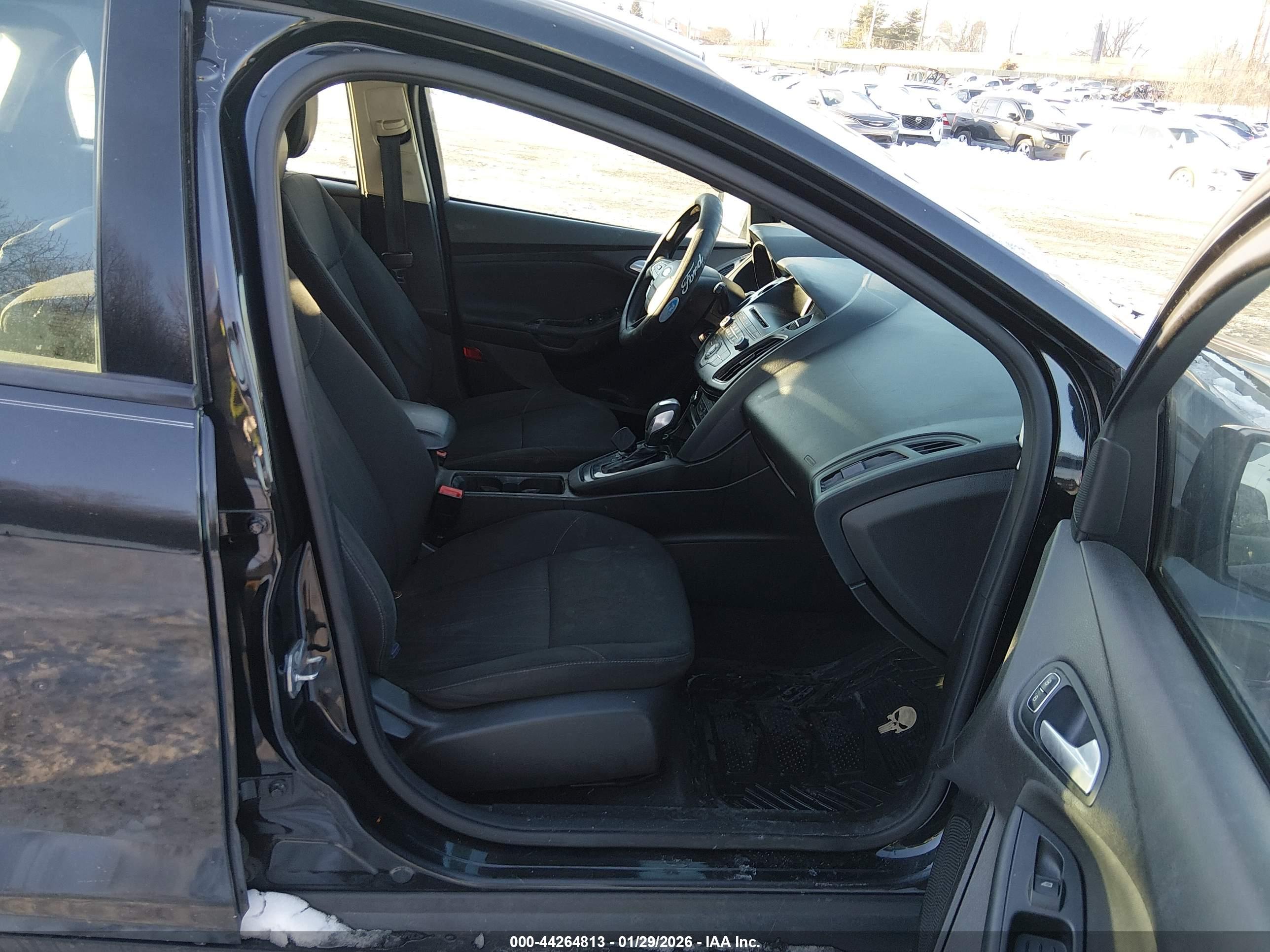FORD FOCUS image 5