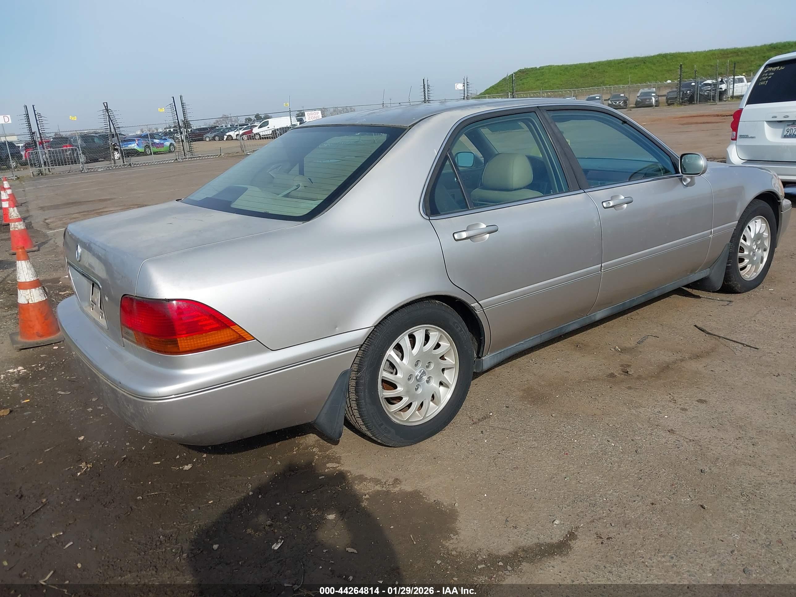 ACURA RL image 4