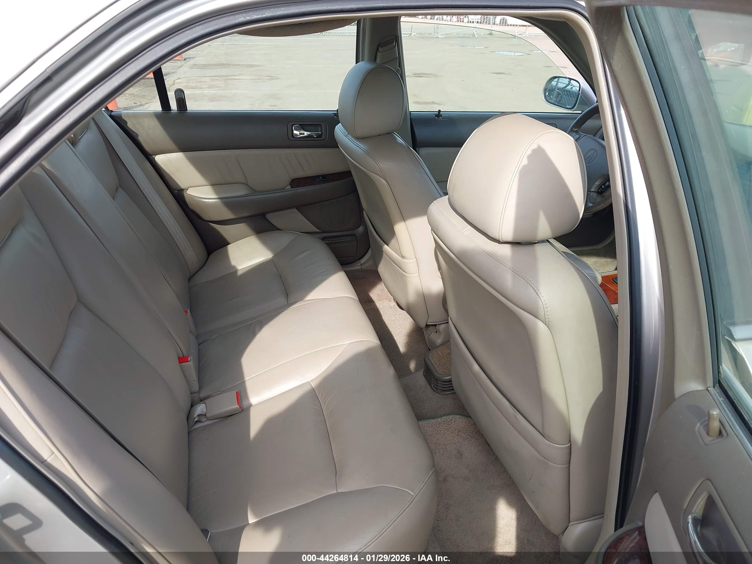 ACURA RL image 8