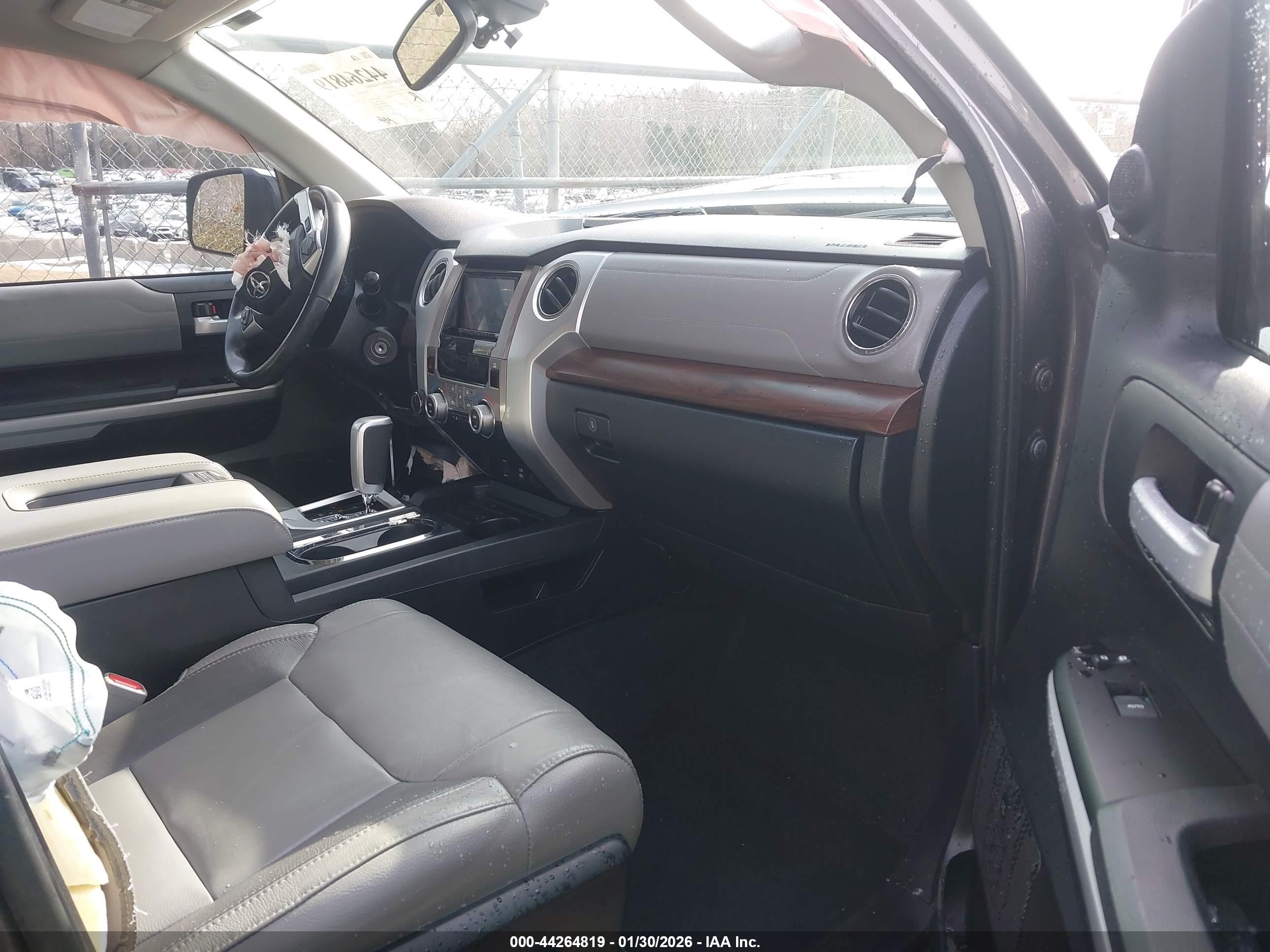 TOYOTA TUNDRA image 5