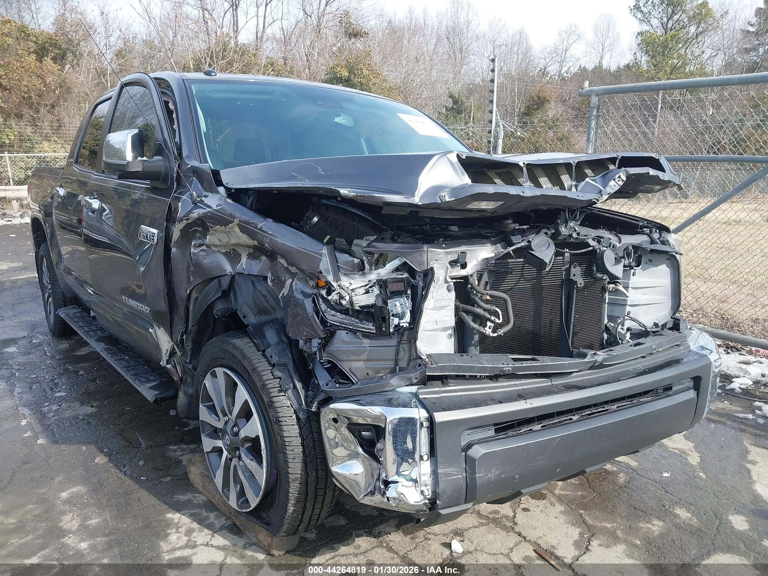 TOYOTA TUNDRA image 6