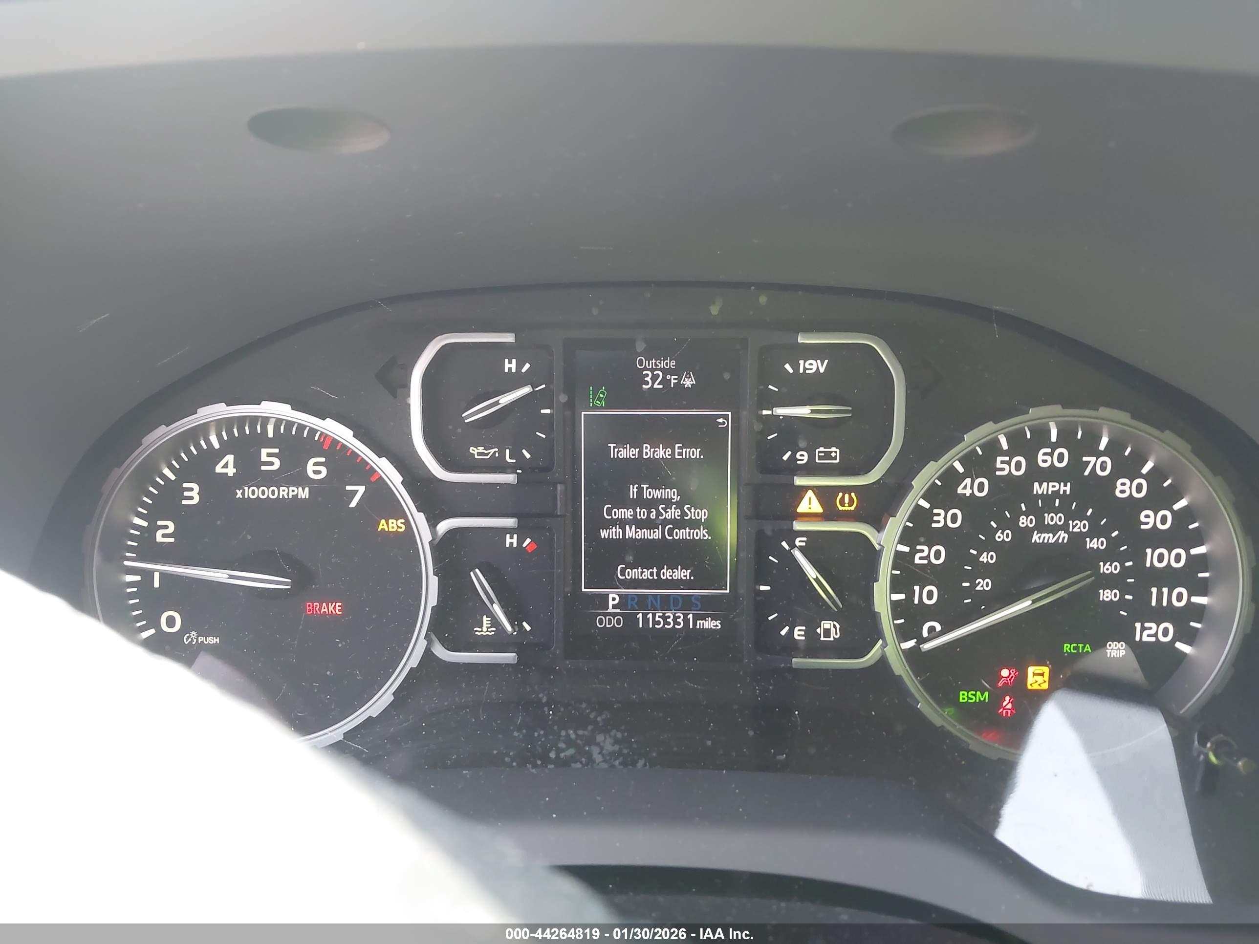 TOYOTA TUNDRA image 7