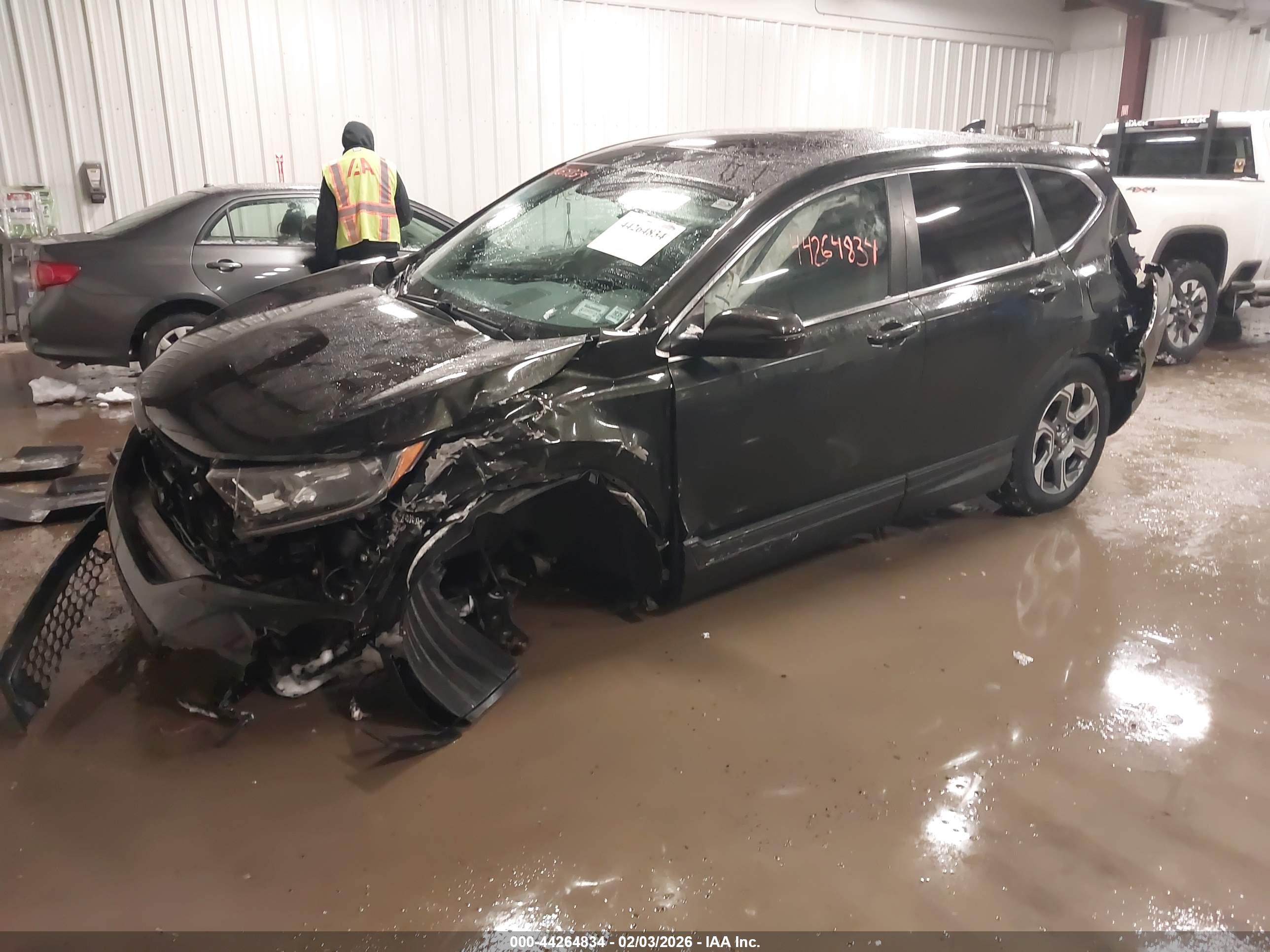 HONDA CR-V image 2