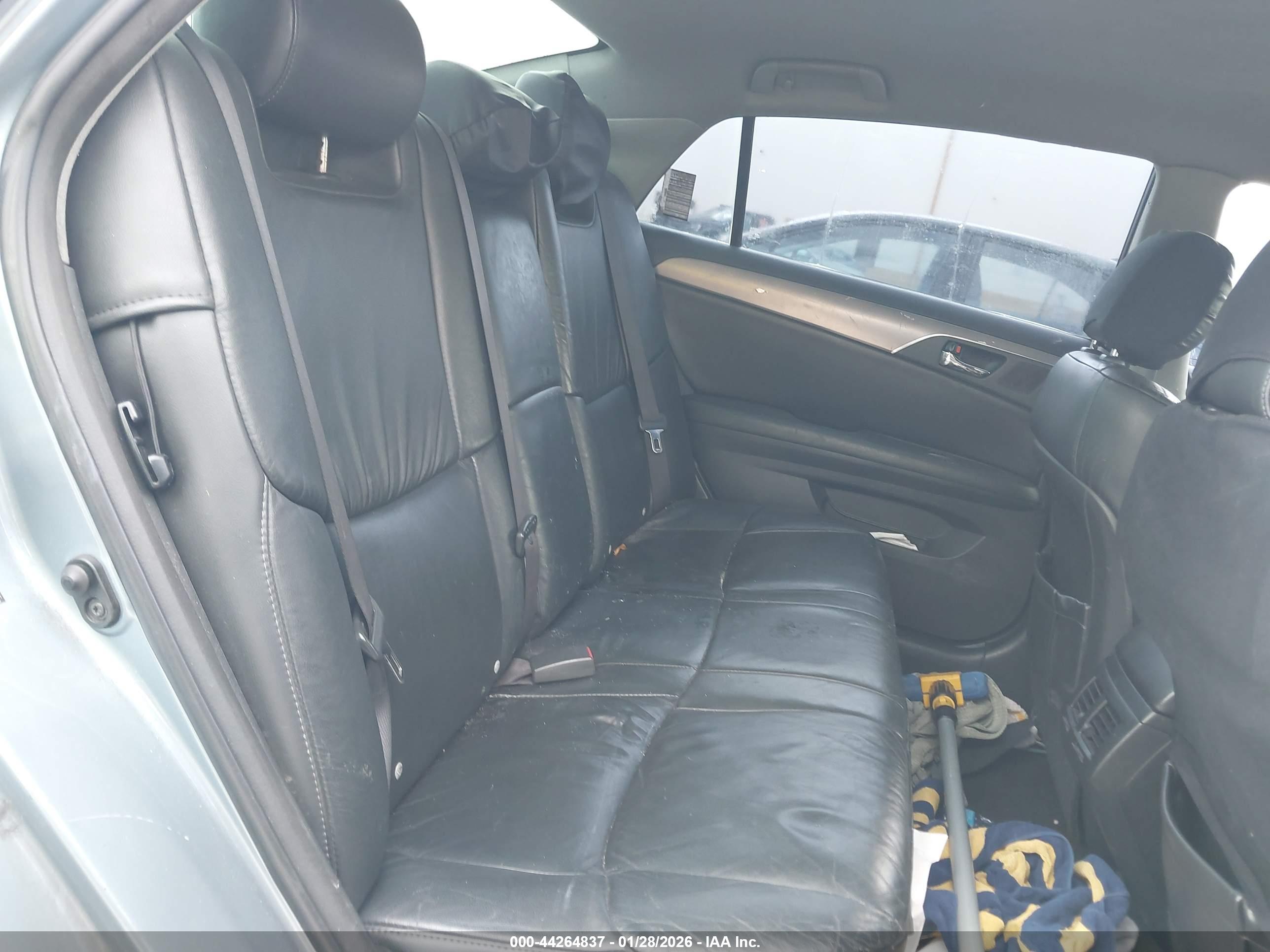 TOYOTA AVALON image 8