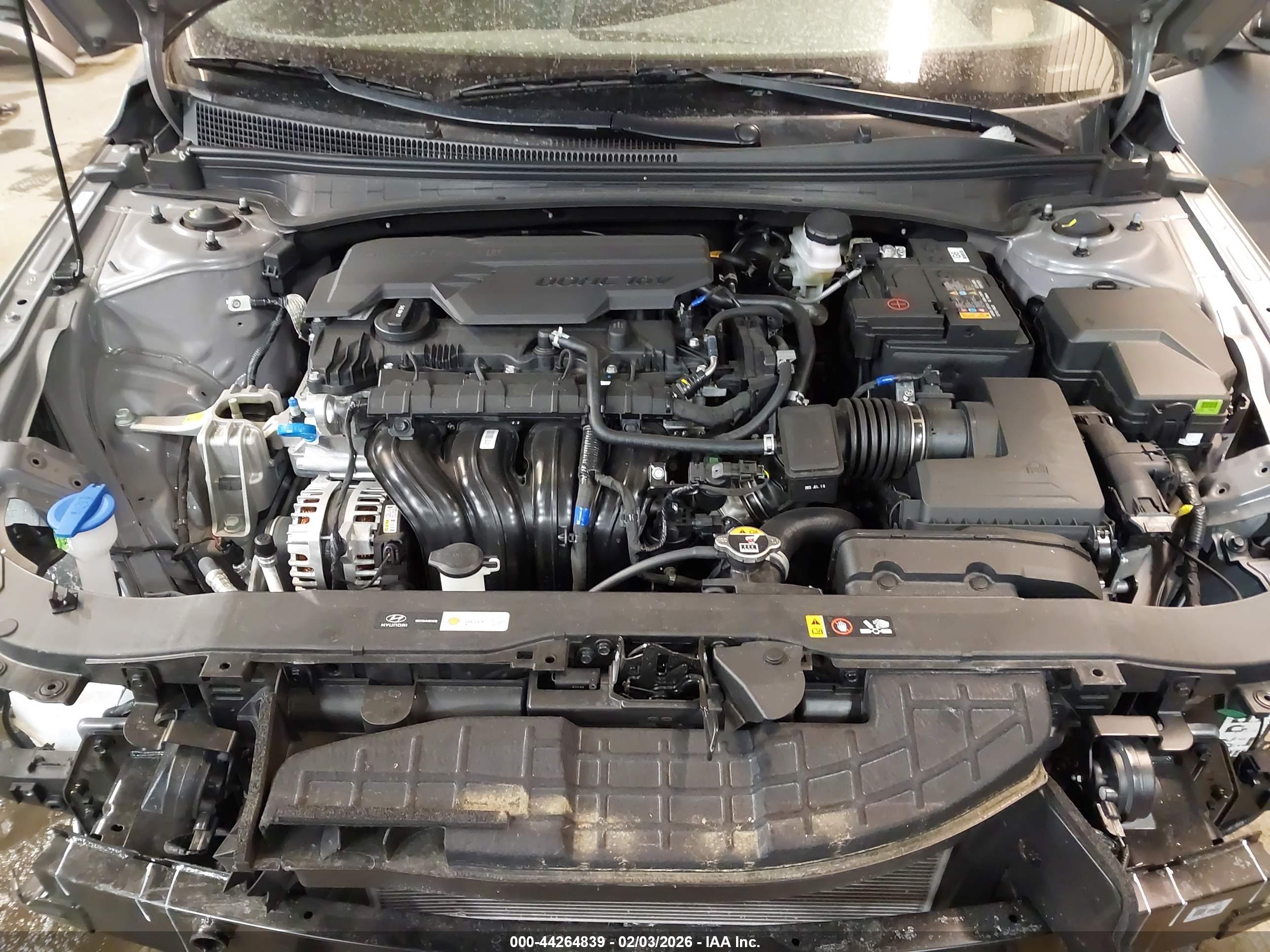 HYUNDAI ELANTRA image 10