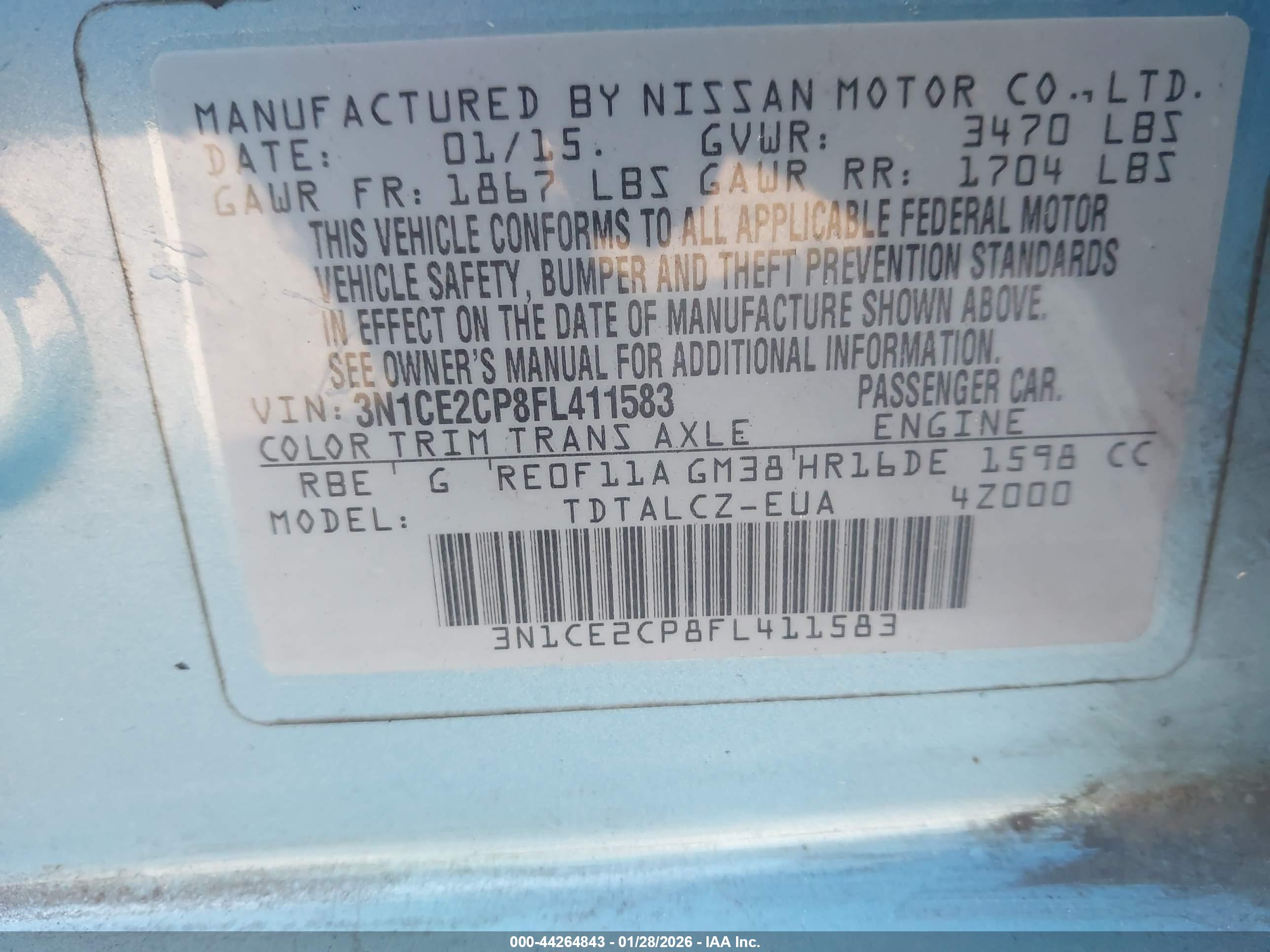 NISSAN VERSA image 9