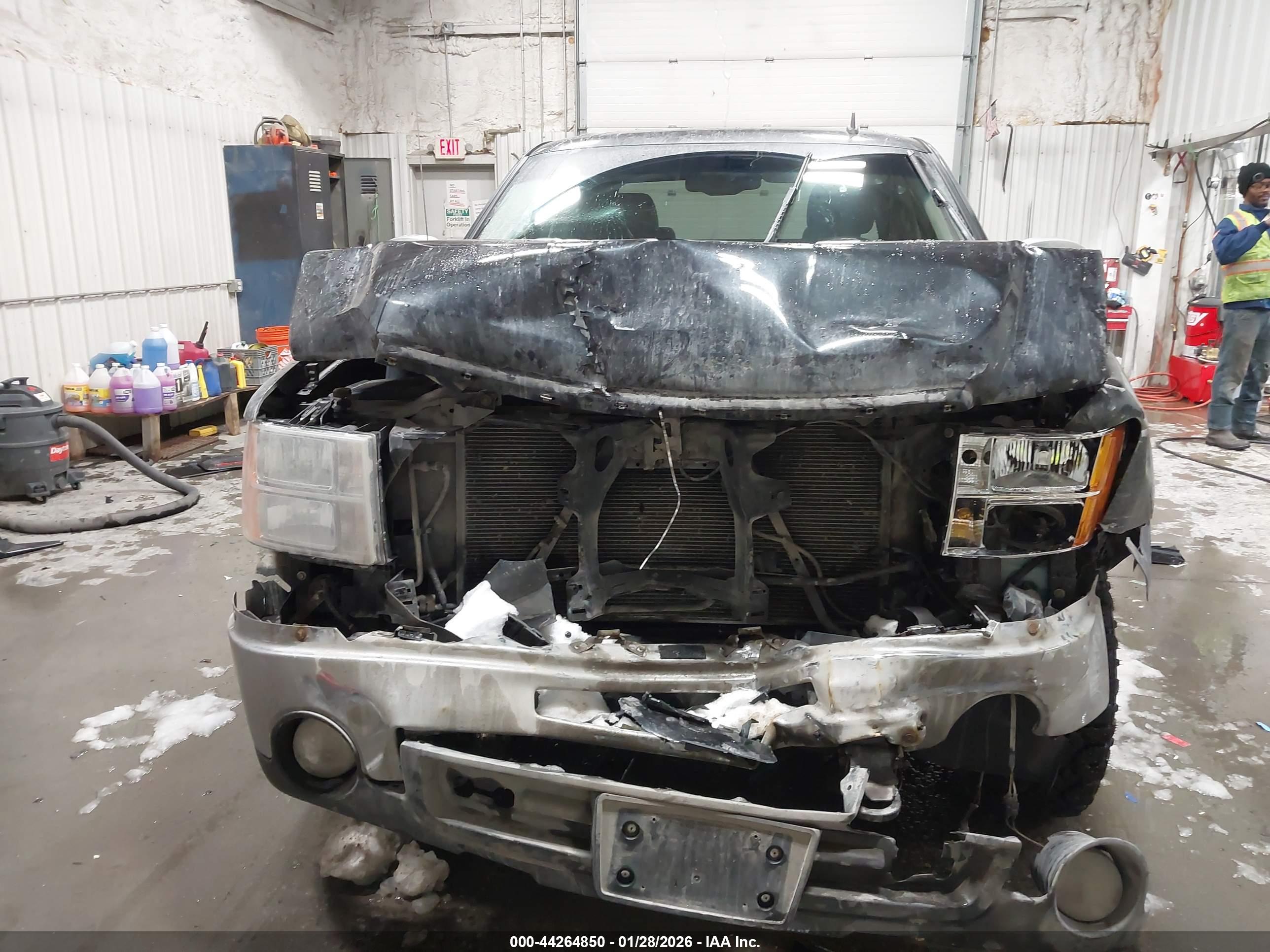 GMC SIERRA image 6