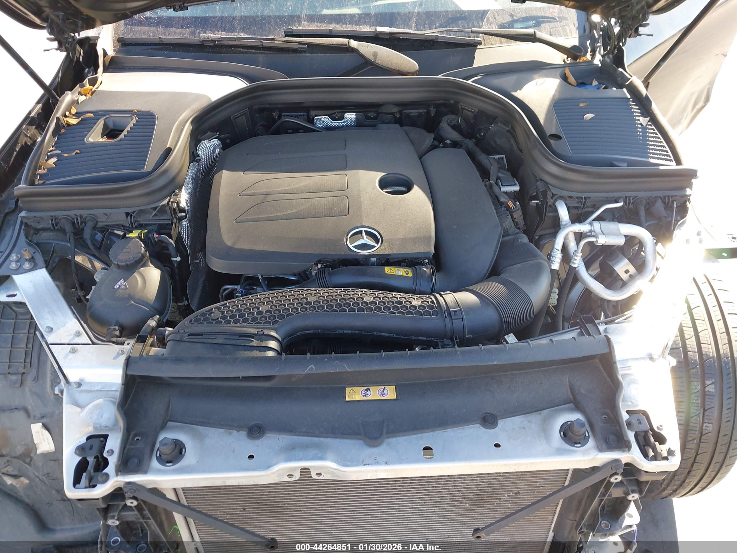 MERCEDES-BENZ GLC image 10