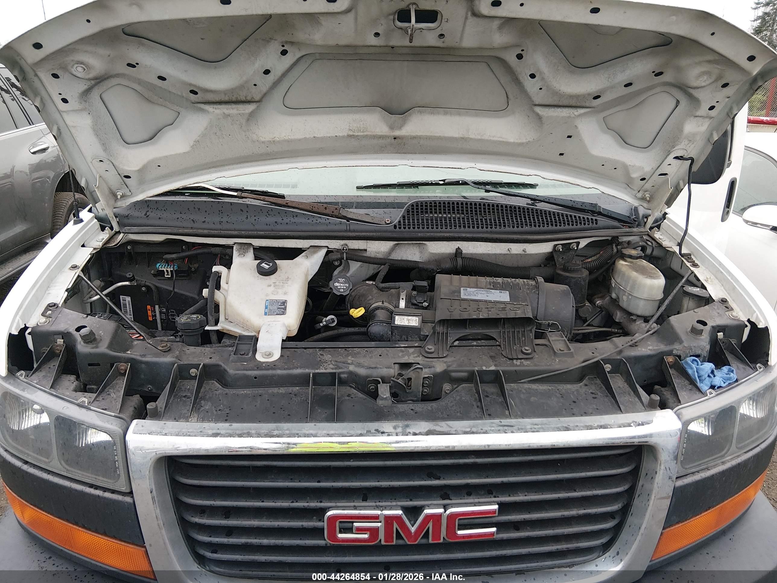 GMC SAVANA image 10