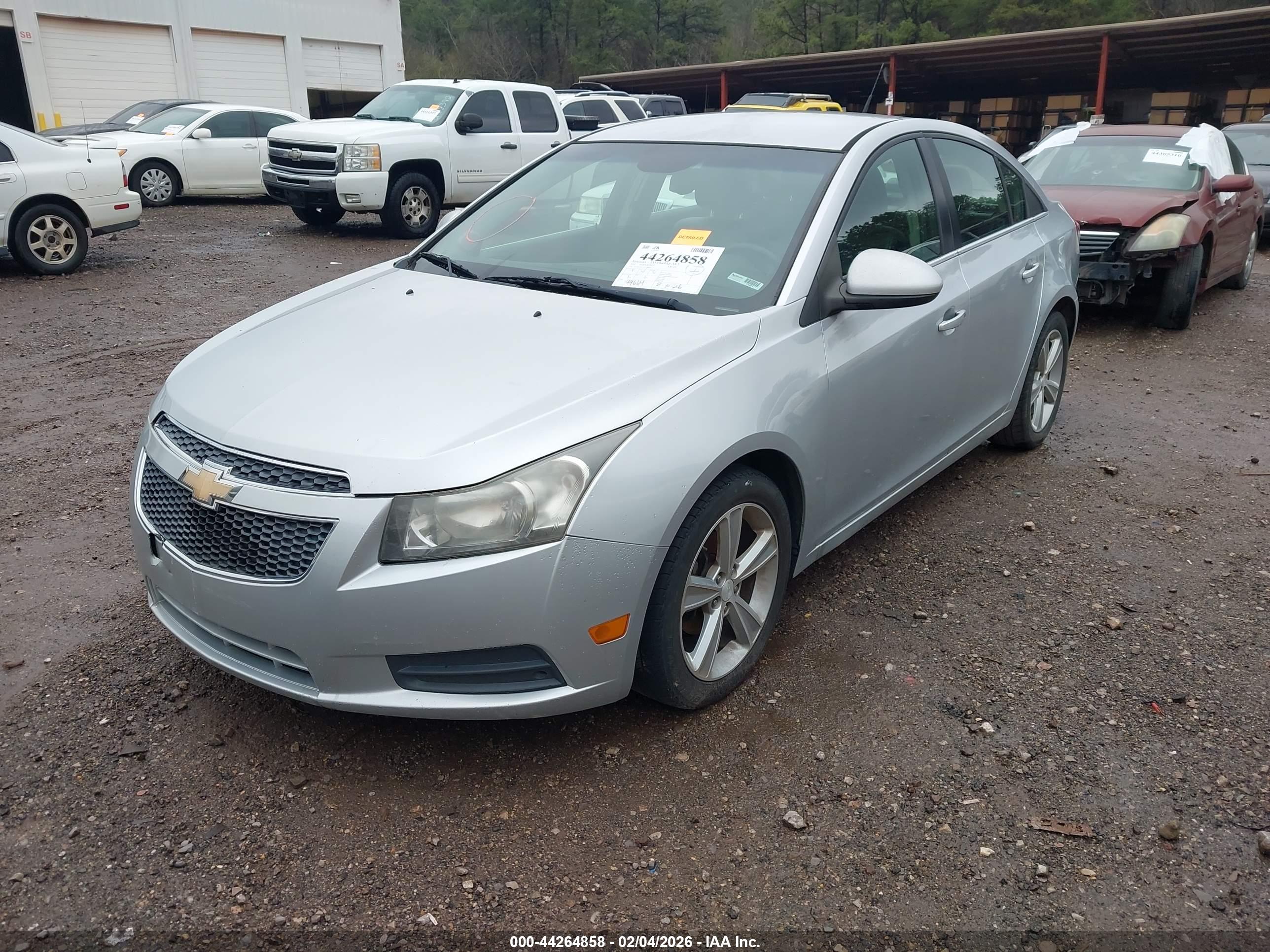 CHEVROLET CRUZE image 2