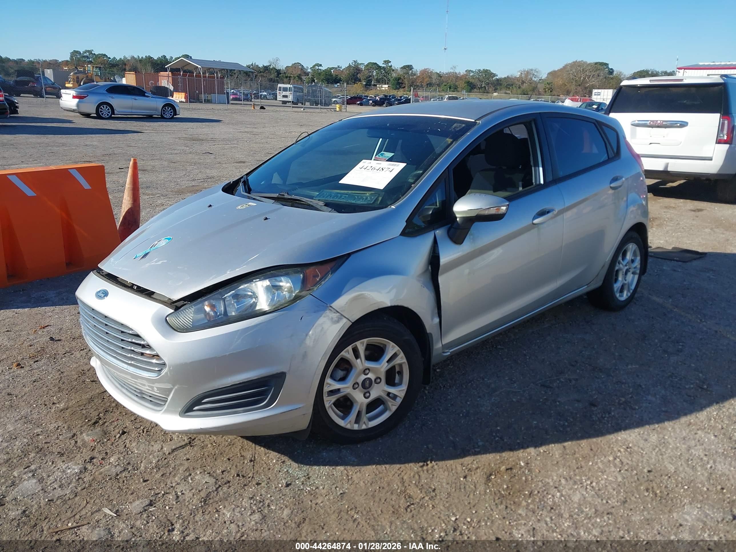 FORD FIESTA image 2